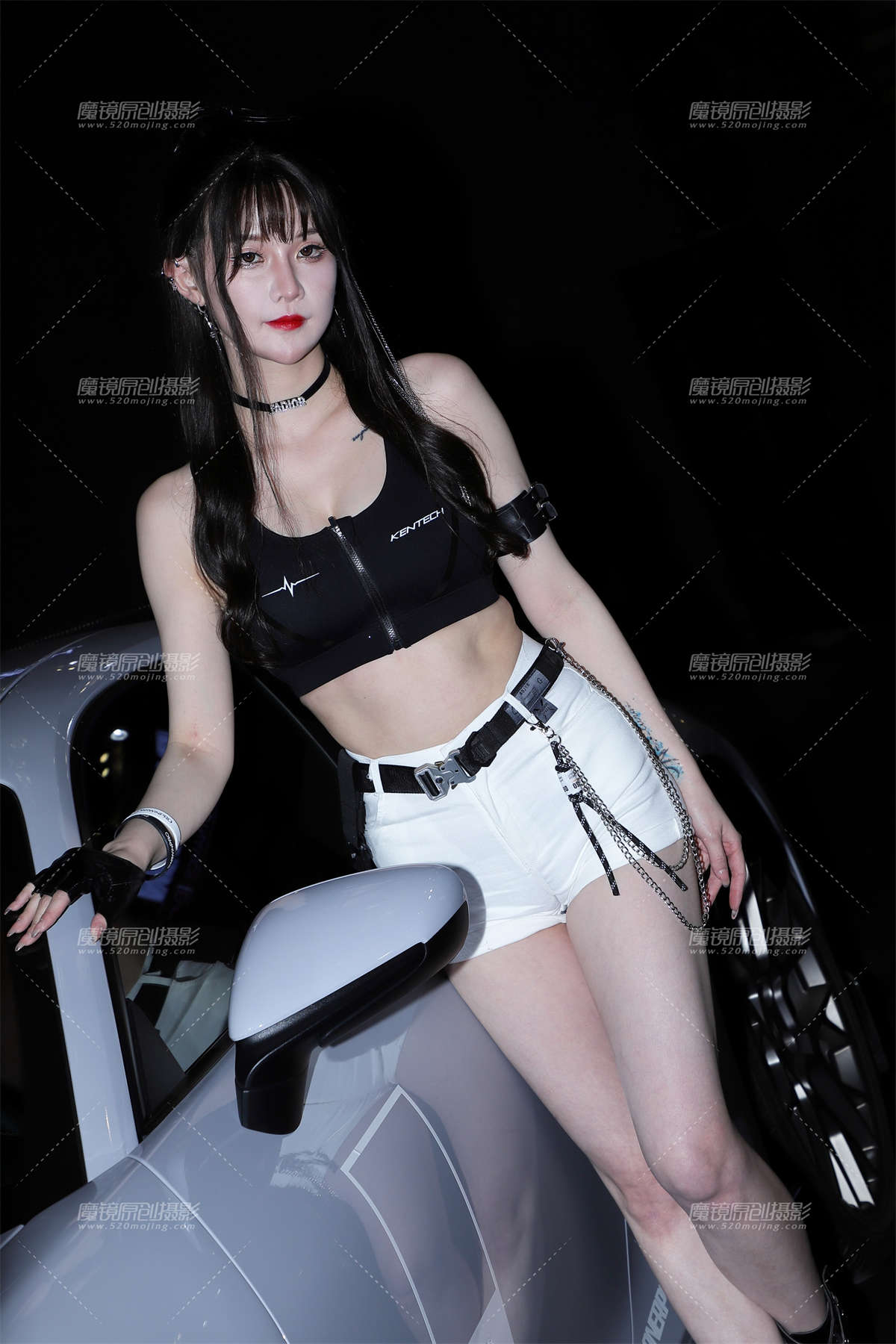 黑色抹胸 白色热裤2-日更街拍