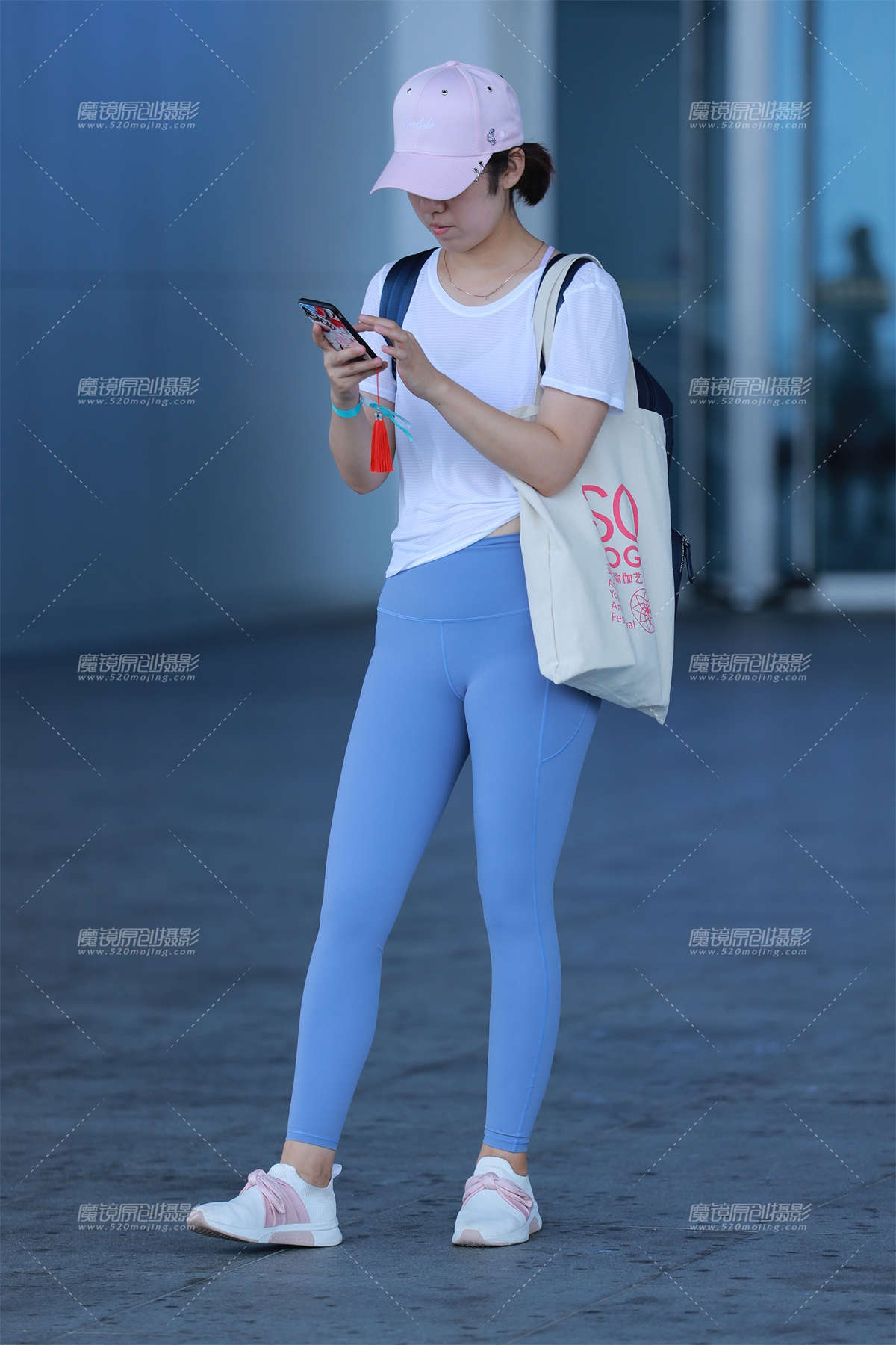 【小默赛帖】第1447篇★搭讪后美女很腼腆★-日更街拍