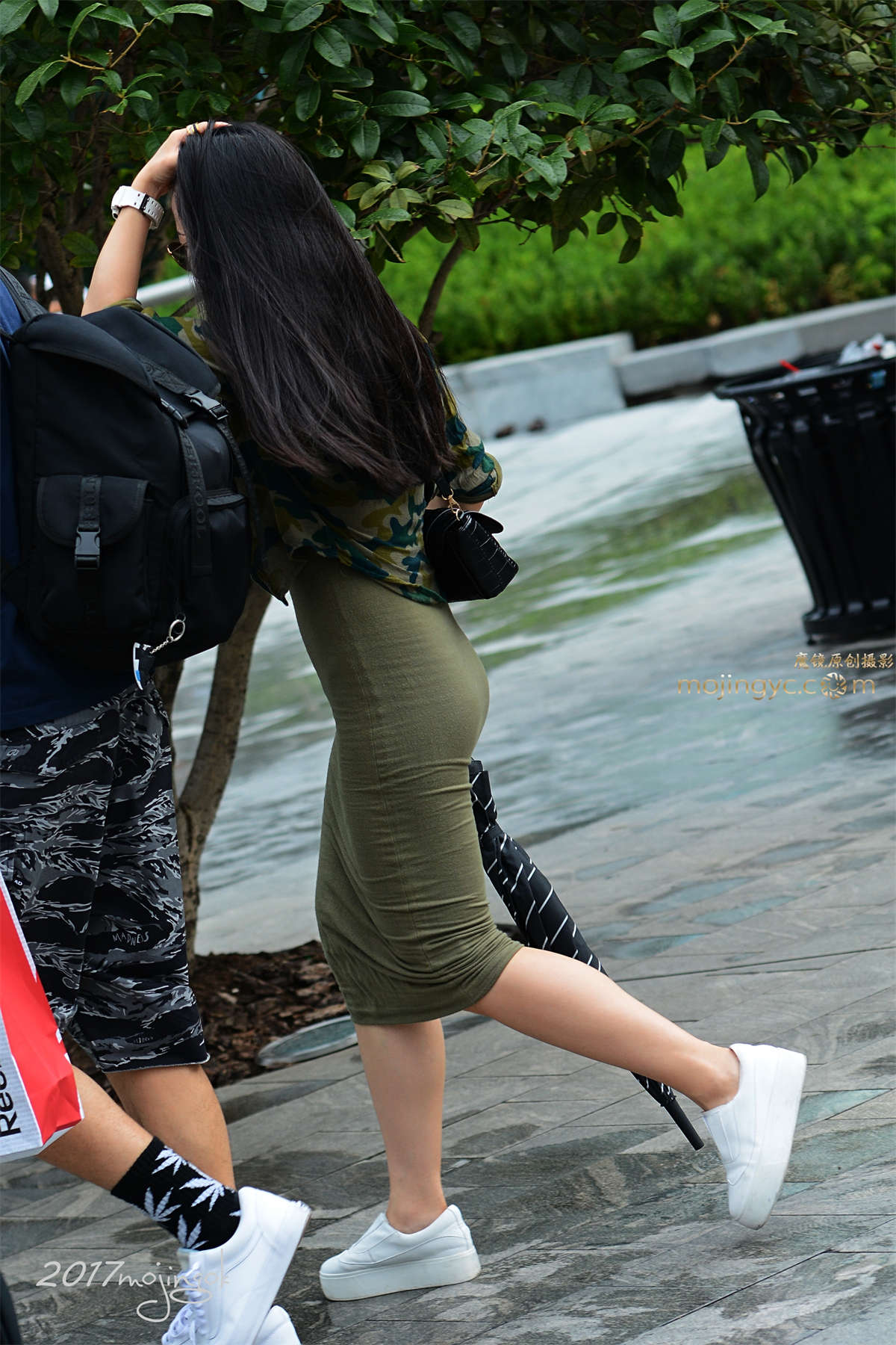 图片[2]-咔喳赛帖-紧身裹裙-日更街拍