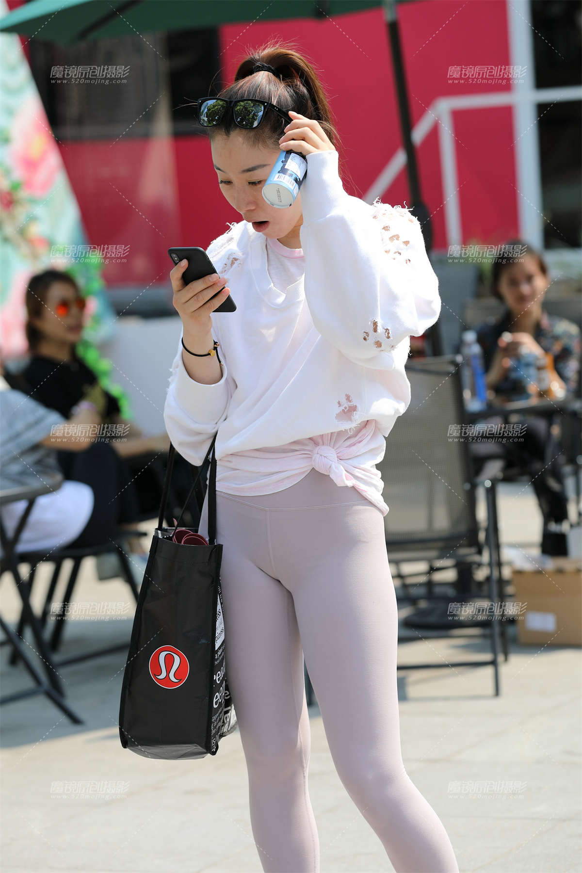 【欧阳赛帖】包臀粉色紧身裤长腿美女-日更街拍