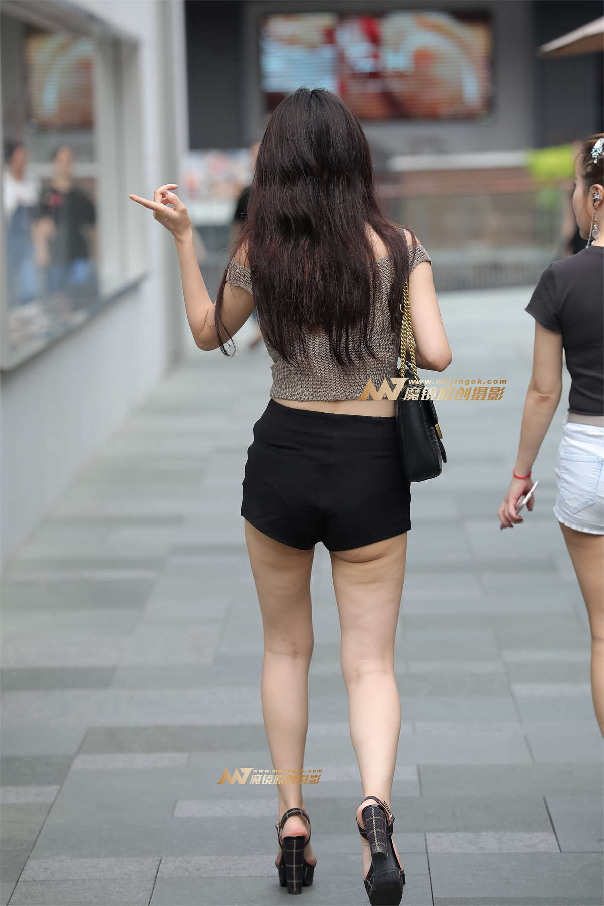 图片[2]-【凯恩赛帖】靓丽月牙女孩-日更街拍