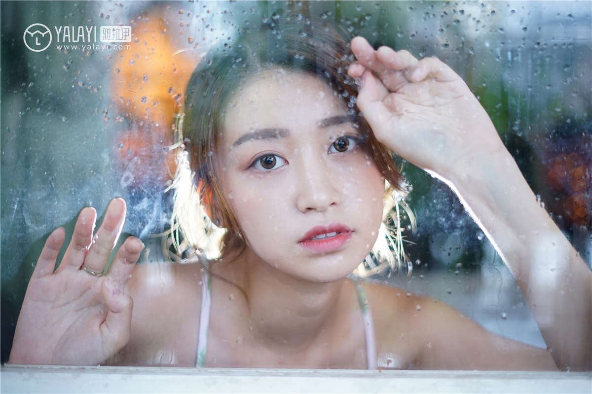 YALAYI雅拉伊NO.035 下雨天你在思念谁 饰媛-日更街拍