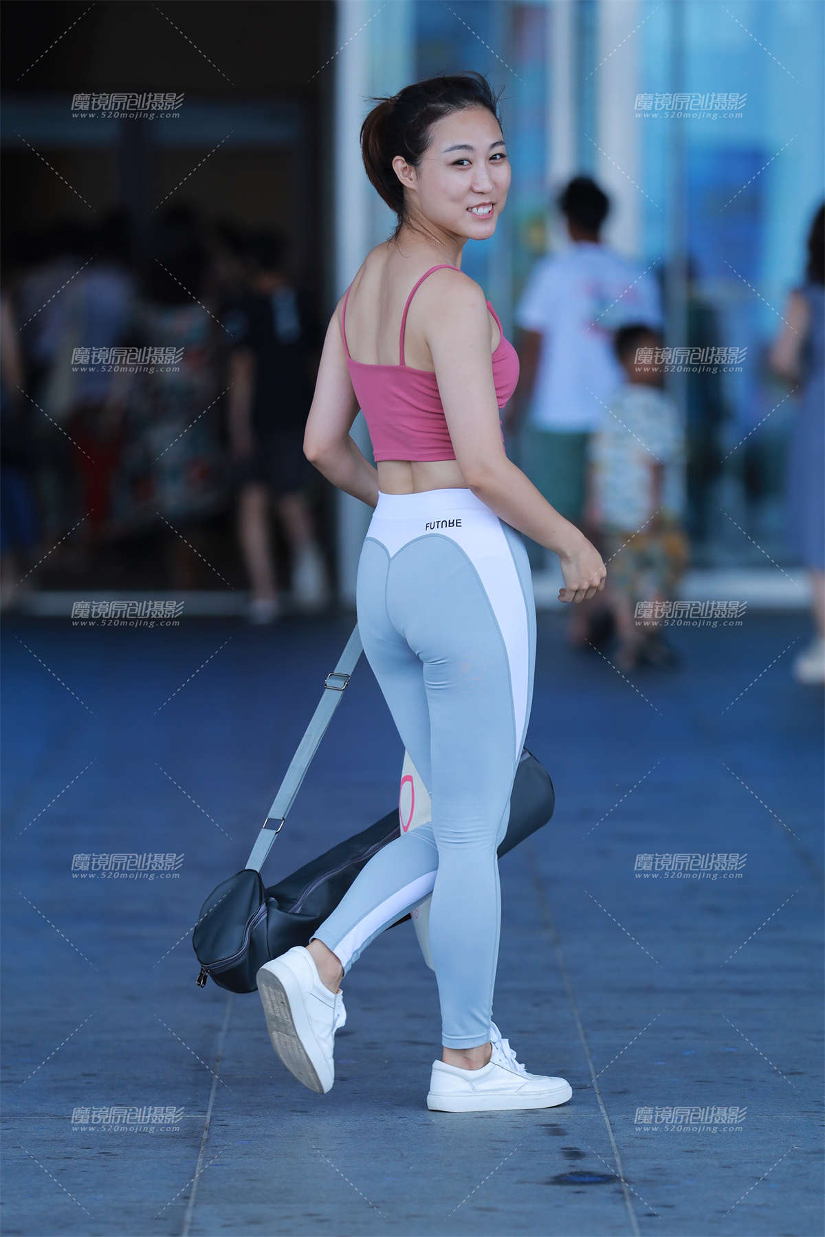 图片[2]-【小默赛帖】第1452篇★笑盈盈的瑜伽妹子★-日更街拍