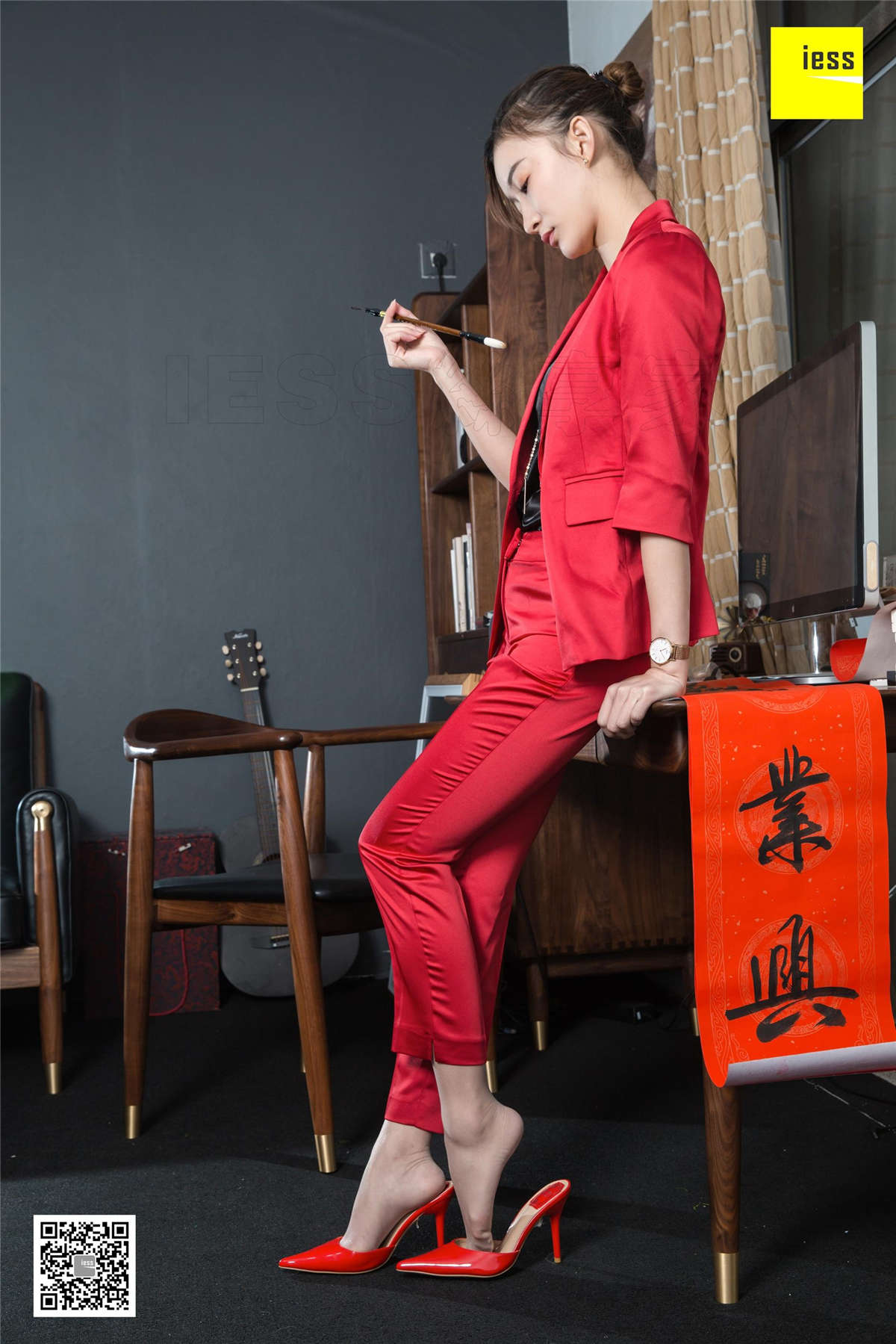 图片[2]-IESS异思趣向 丝享家415期：秋秋恭贺新春秋秋-日更街拍