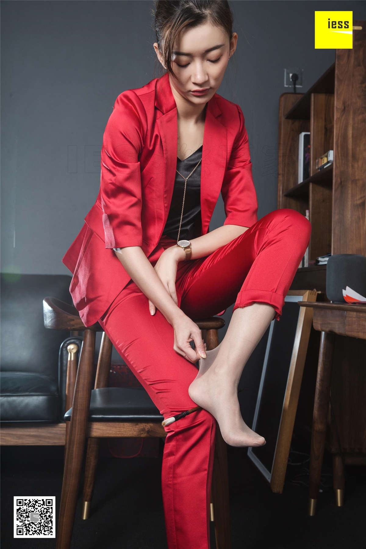 IESS异思趣向 丝享家415期：秋秋恭贺新春秋秋-日更街拍