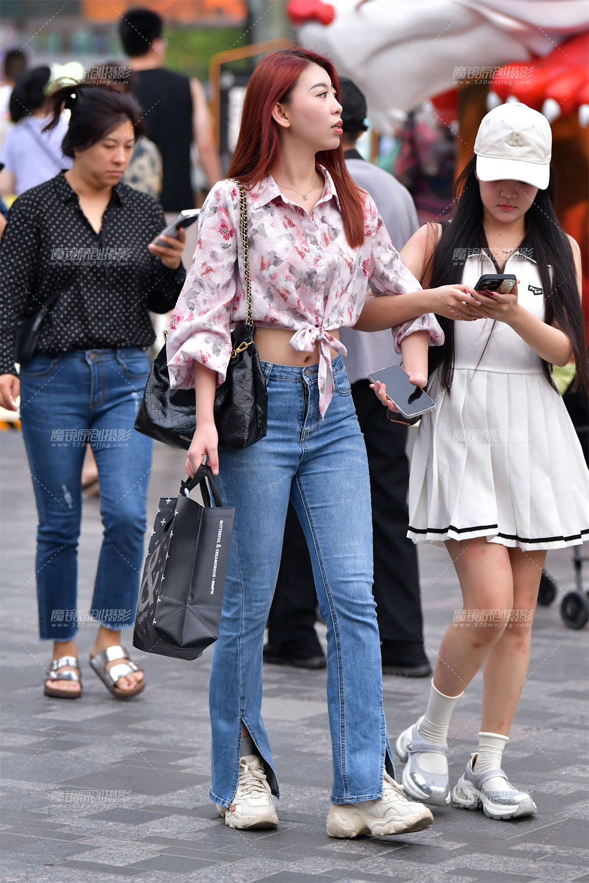 图片[2]-★花衫牛仔裤美女-日更街拍