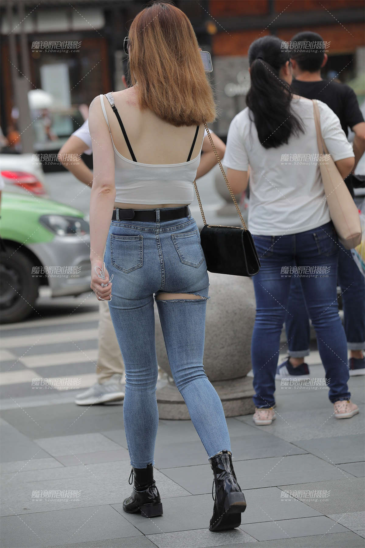 图片[2]-【凯恩赛贴】紧牛美眉-日更街拍