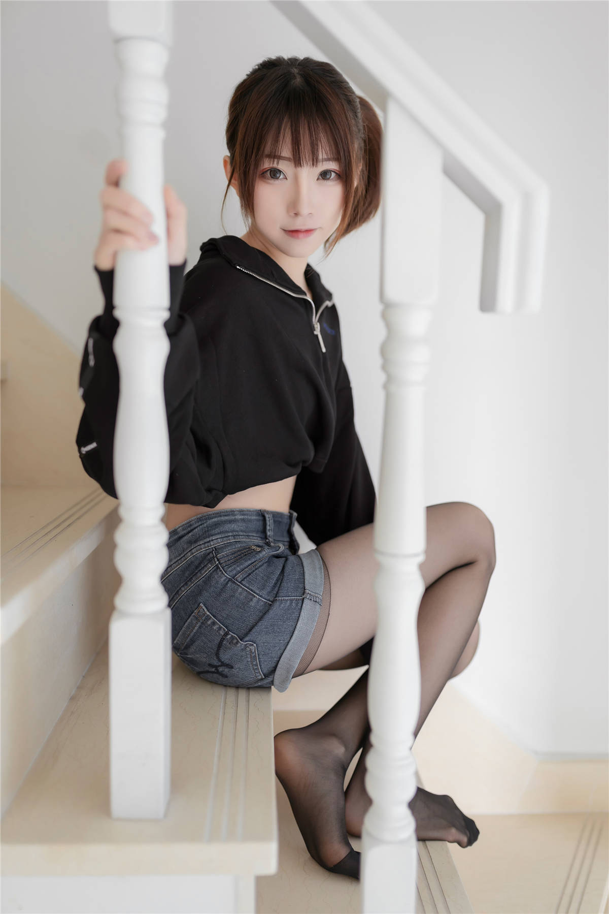 图片[2]-动漫Cos博主-绮太郎Kitaro 单马尾女孩-日更街拍