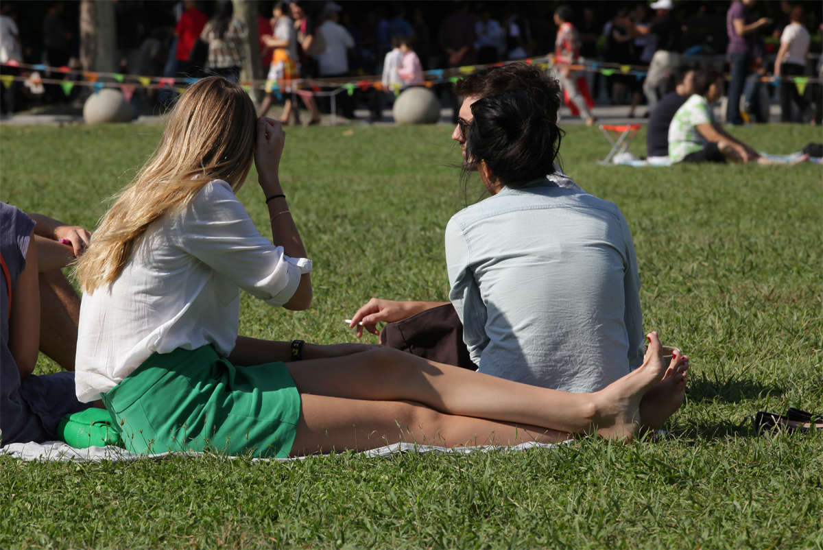 图片[2]-踏青公园街拍系列No.868 东方美足无法长成的极品西足-日更街拍