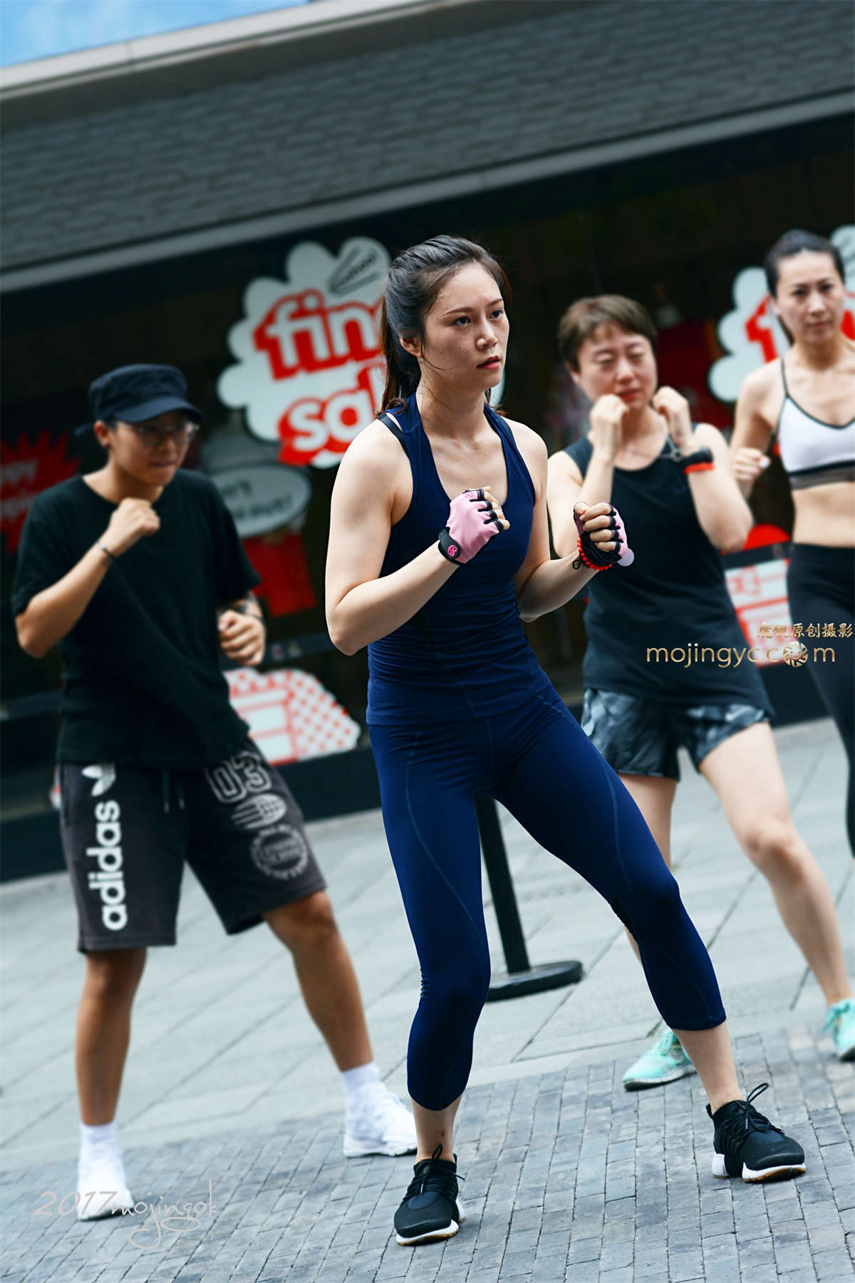 咔喳赛帖-女子搏击术-日更街拍