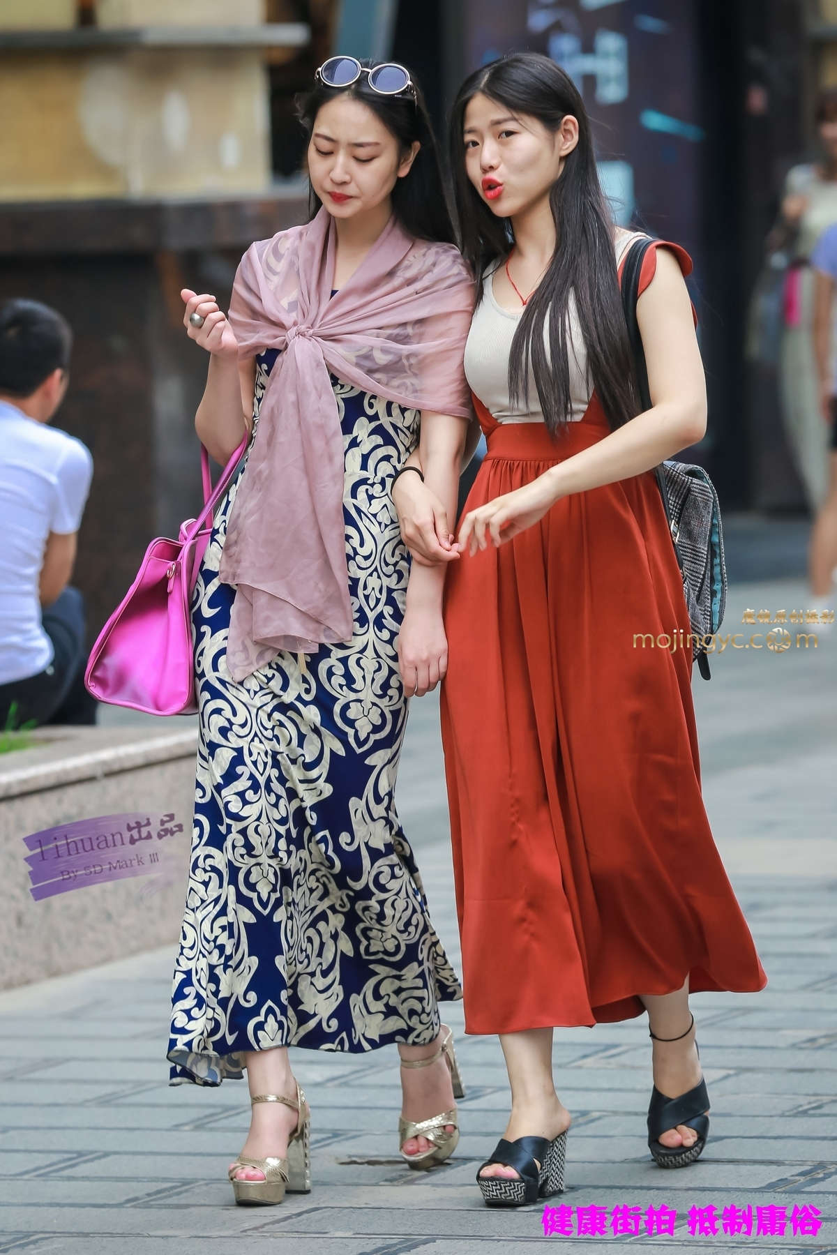 李欢原创-贴身长裙，美女二人组（21P）-日更街拍