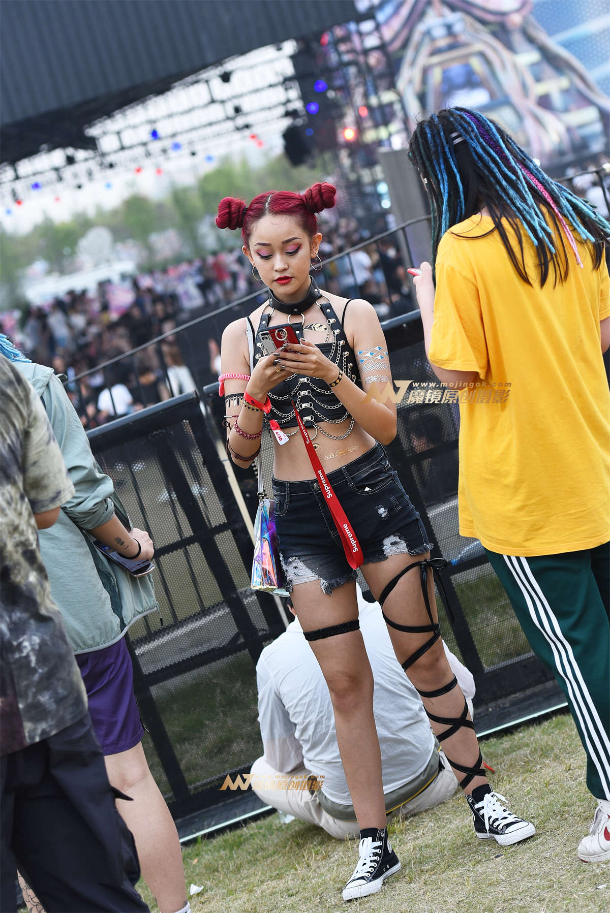 【咔喳赛贴】个性打扮-日更街拍