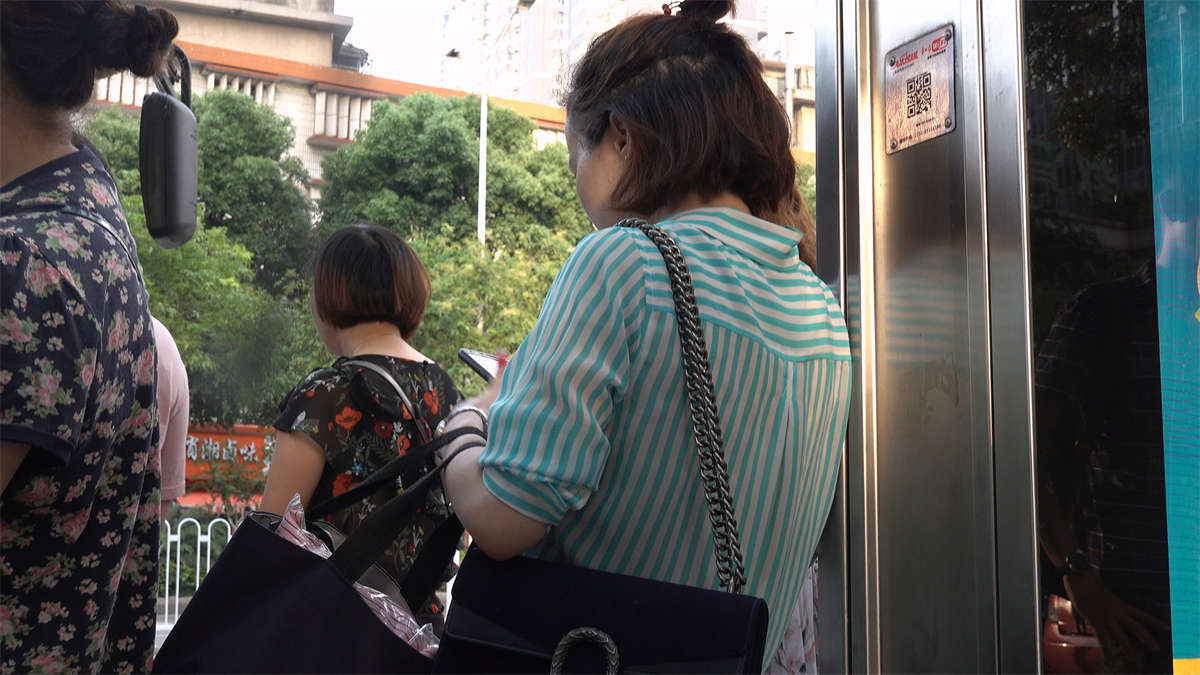 图片[2]-极品高跟，丝袜美足MM-日更街拍