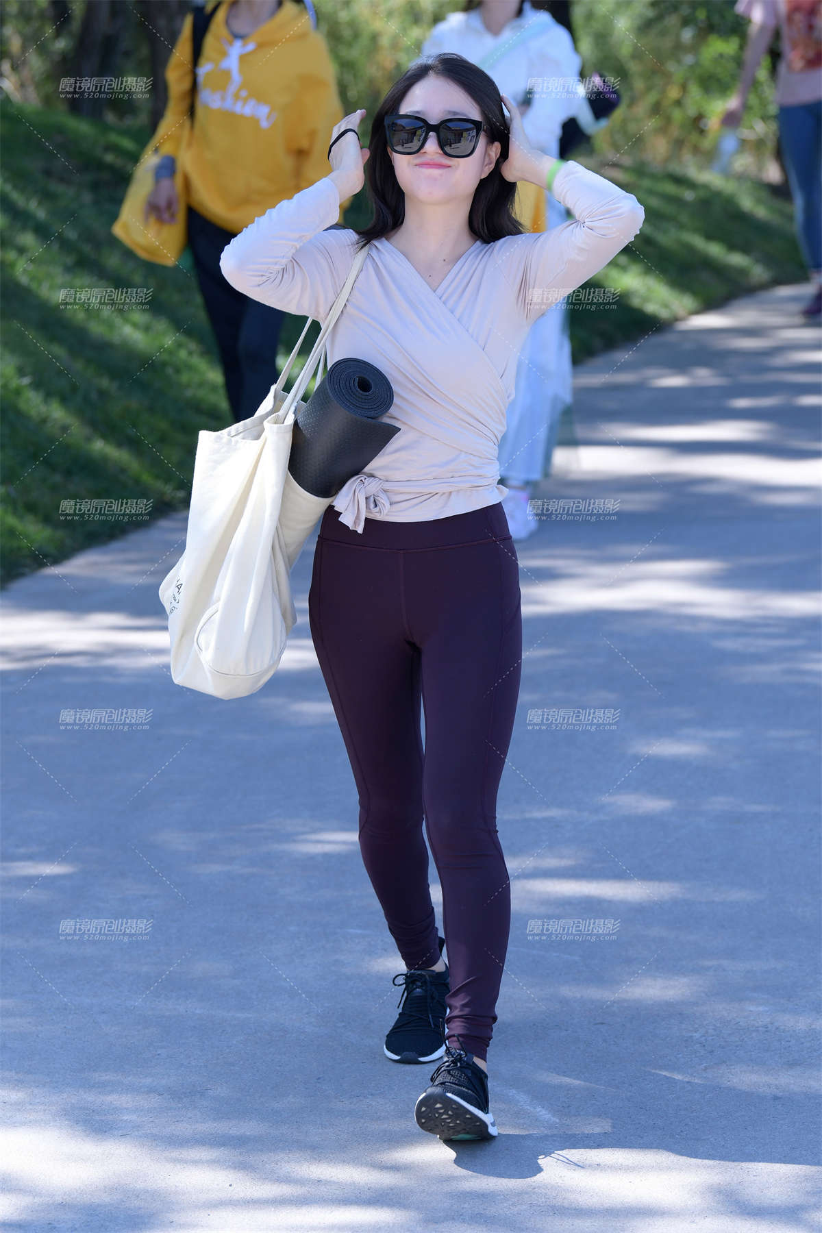 【小默赛帖】★自信的瑜伽美女★-日更街拍