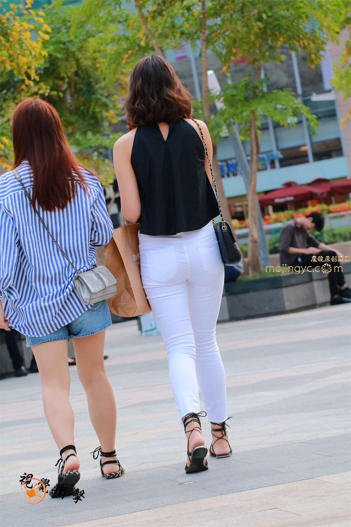 图片[2]-极紧白裤少妇-日更街拍