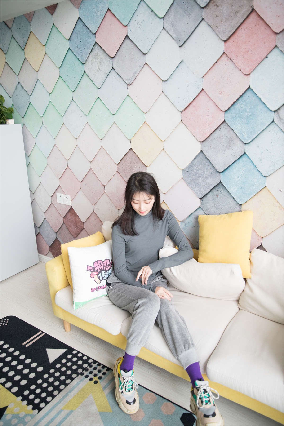 图片[2]-物恋传媒No.134期：心怡-摩登俏女郎的紫色梦幻-日更街拍