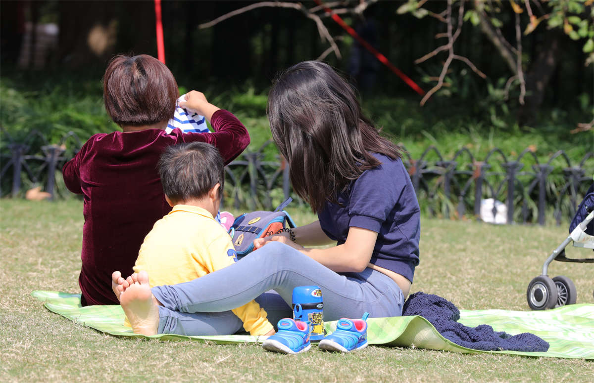 图片[2]-踏青公园街拍系列No.715 世纪公园草地掠影系列4-日更街拍