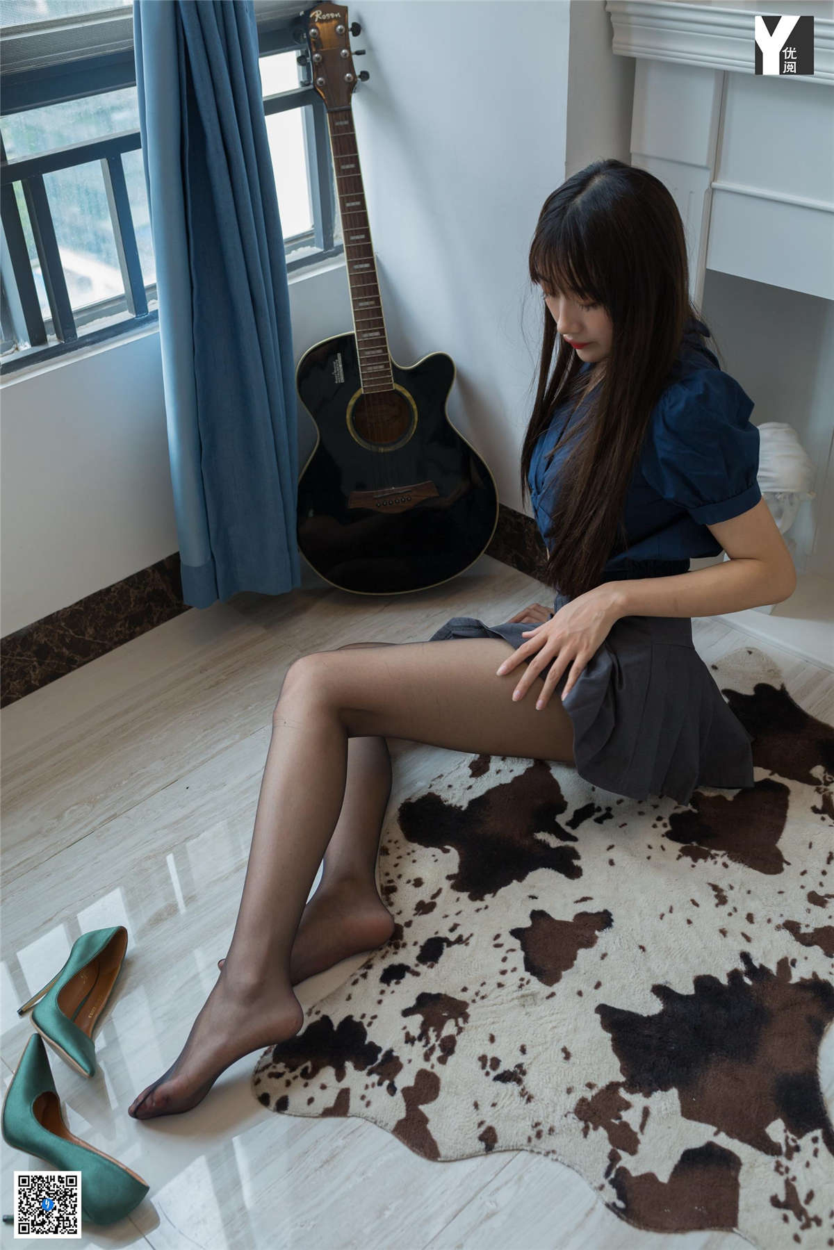 IESS异思趣向 丝享家762期：夏夏 御姐穿百褶裙-日更街拍