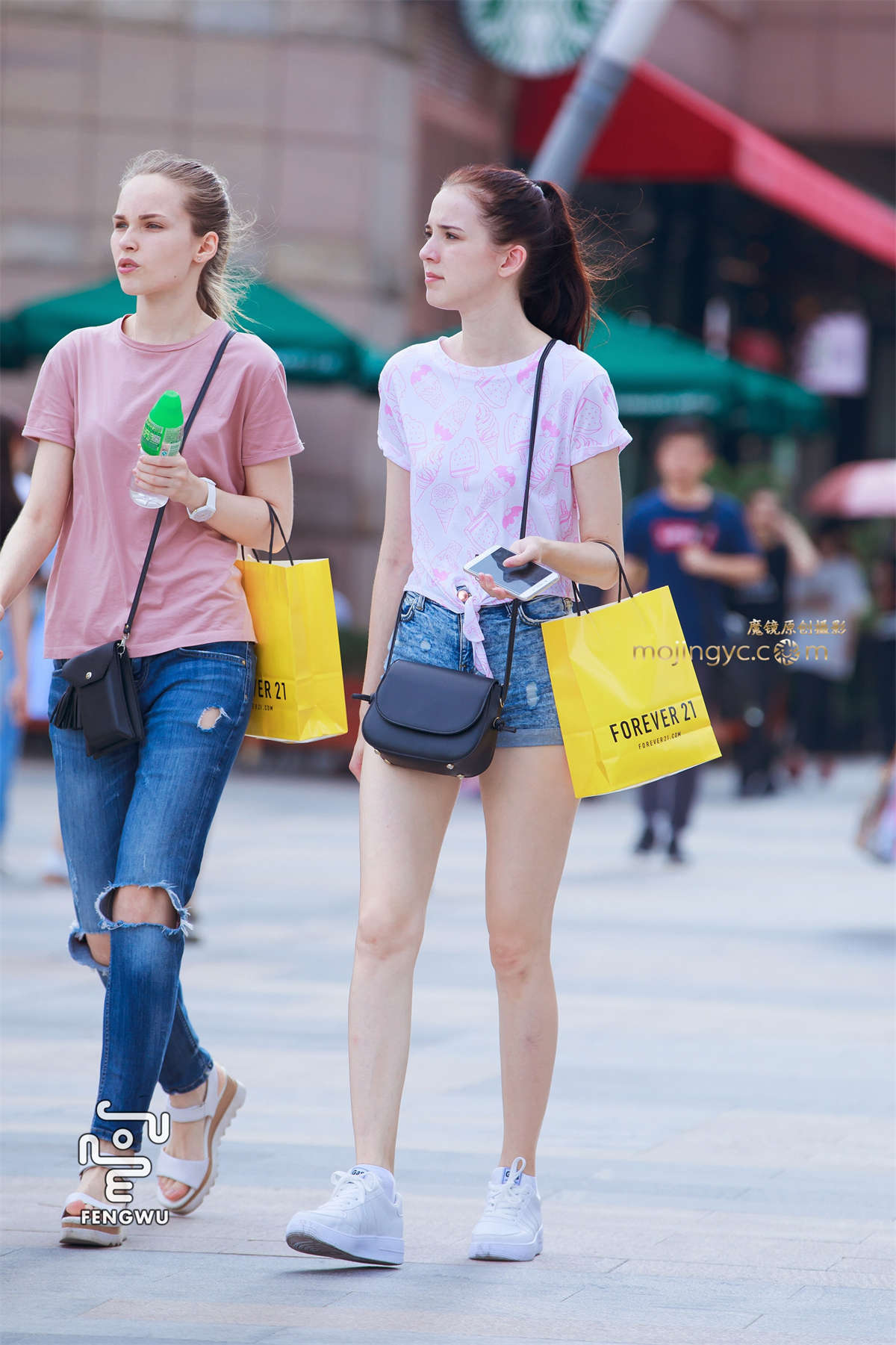 图片[2]-热裤，美腿，运动鞋，漂亮洋妞（9）-日更街拍