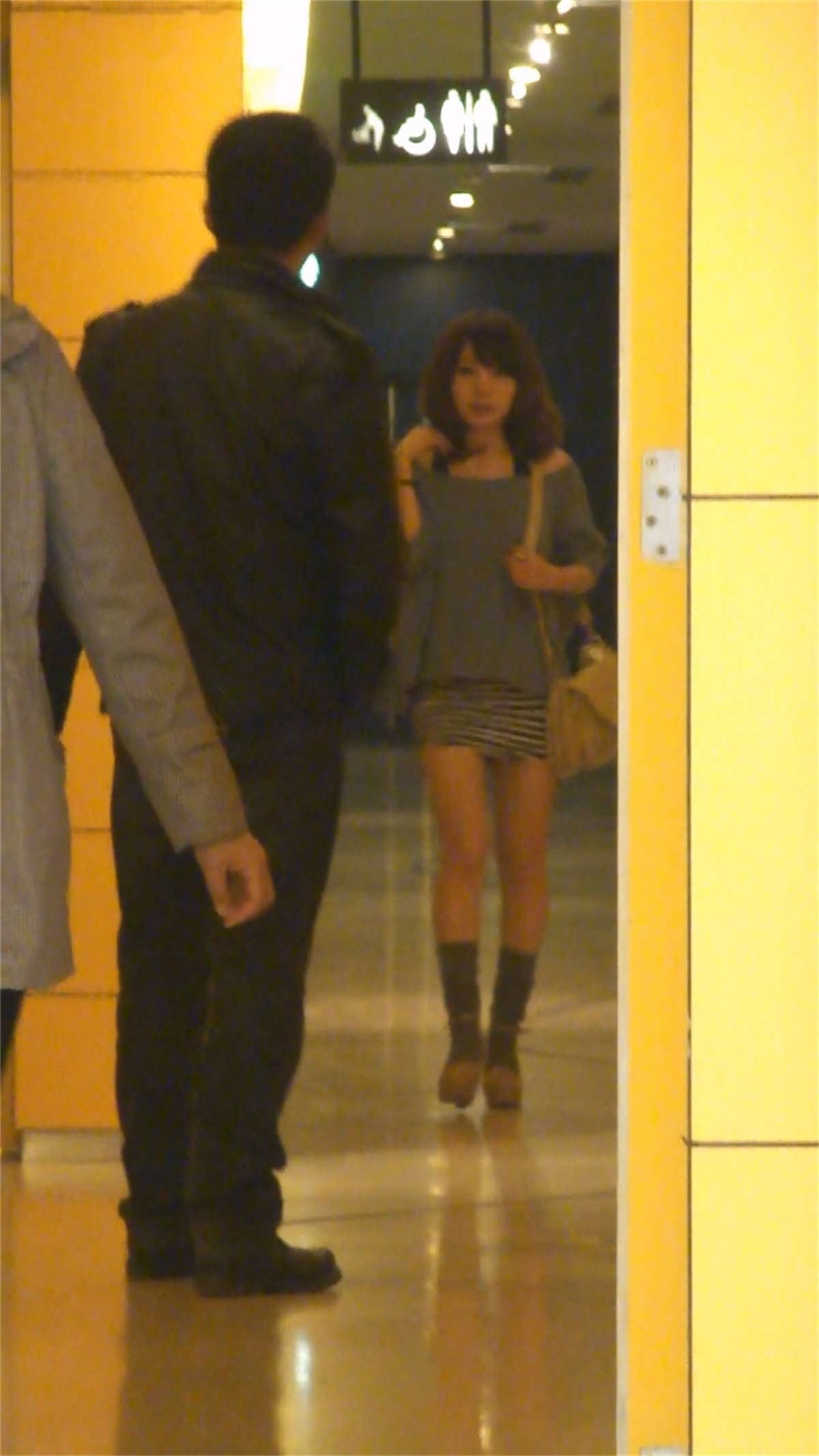 图片[2]-长的很像Hebe的可爱美眉-日更街拍