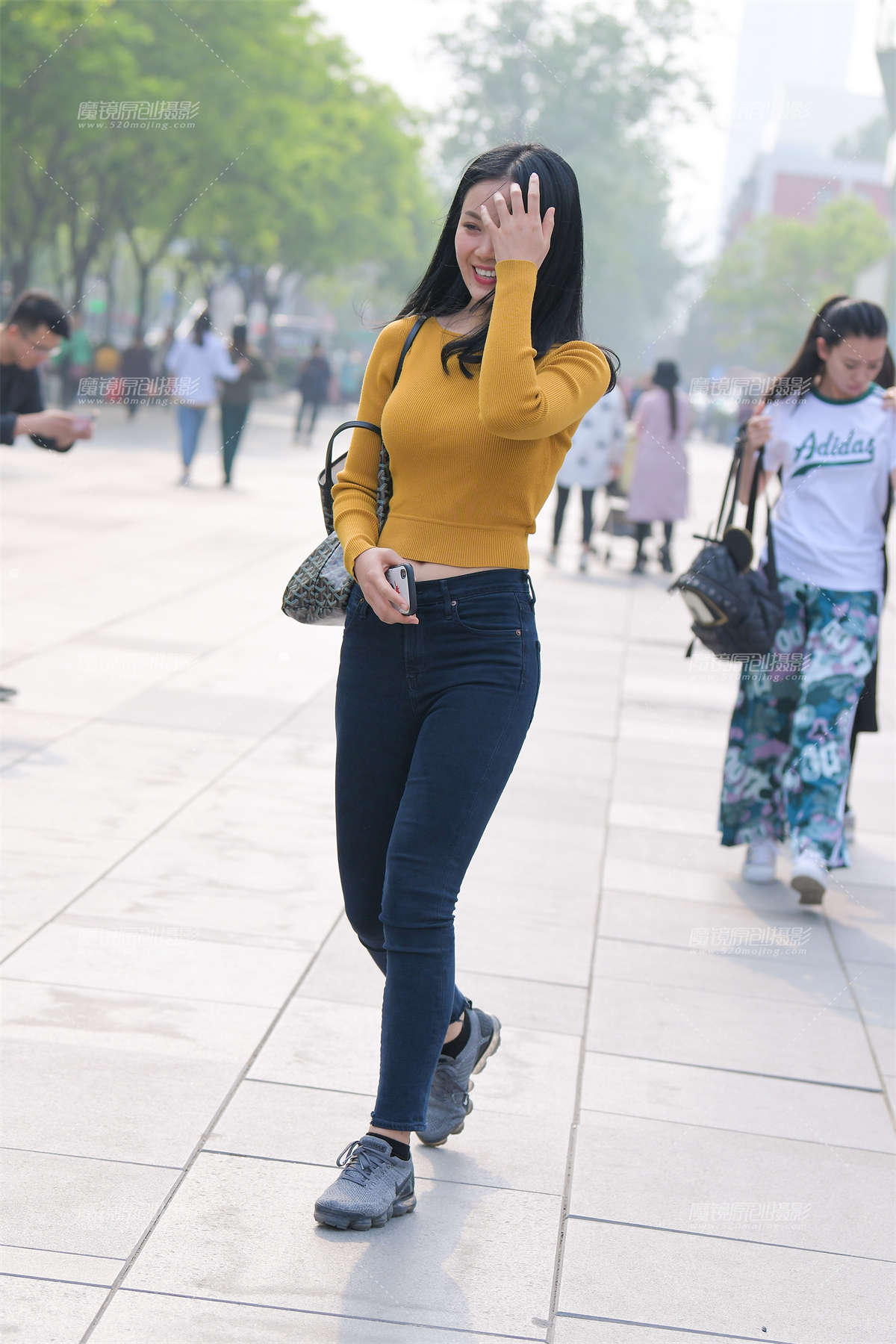 【红石赛帖】性感黑色紧牛__-日更街拍