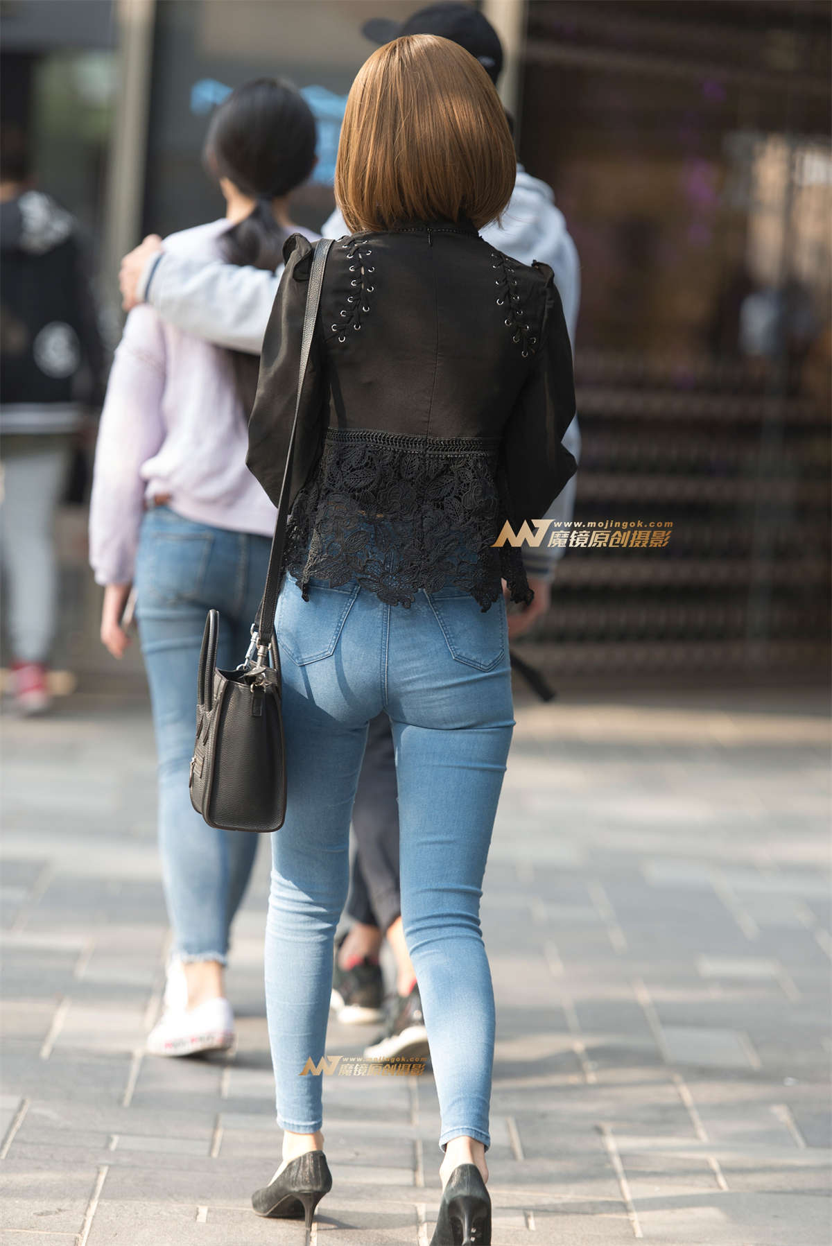图片[2]-紧身牛仔裤-日更街拍