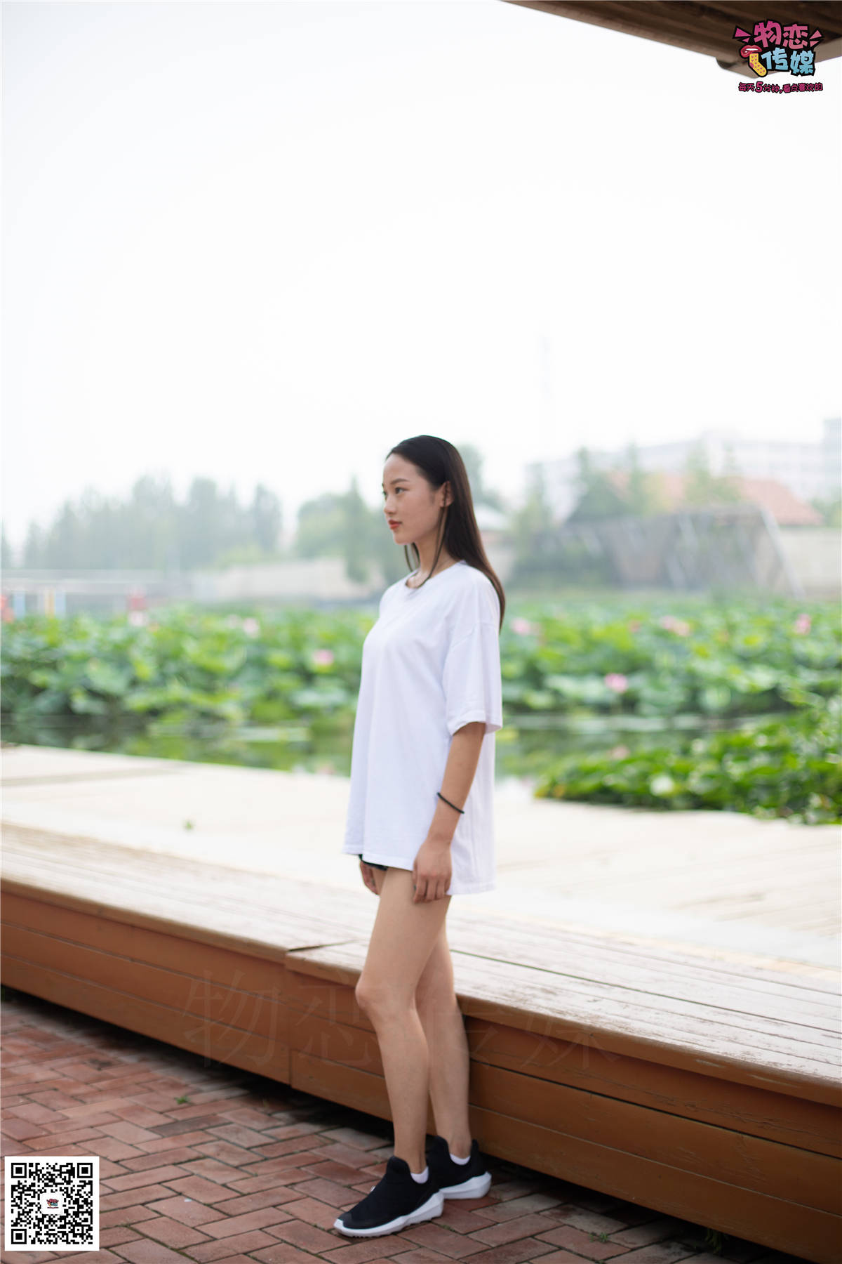 图片[2]-物恋传媒No.032期：小诗-小河旁的清新美女-日更街拍