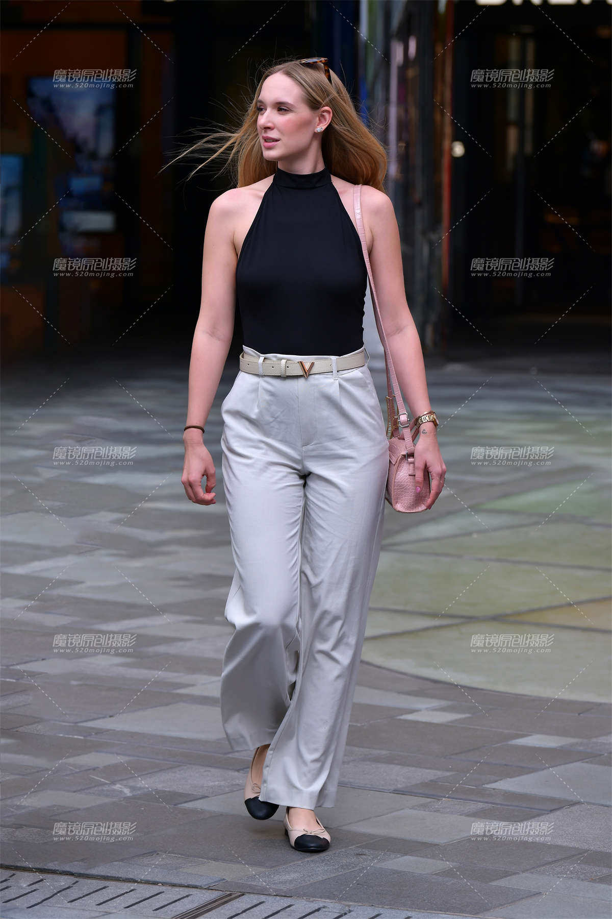 图片[2]-★米白裤金发美女-日更街拍