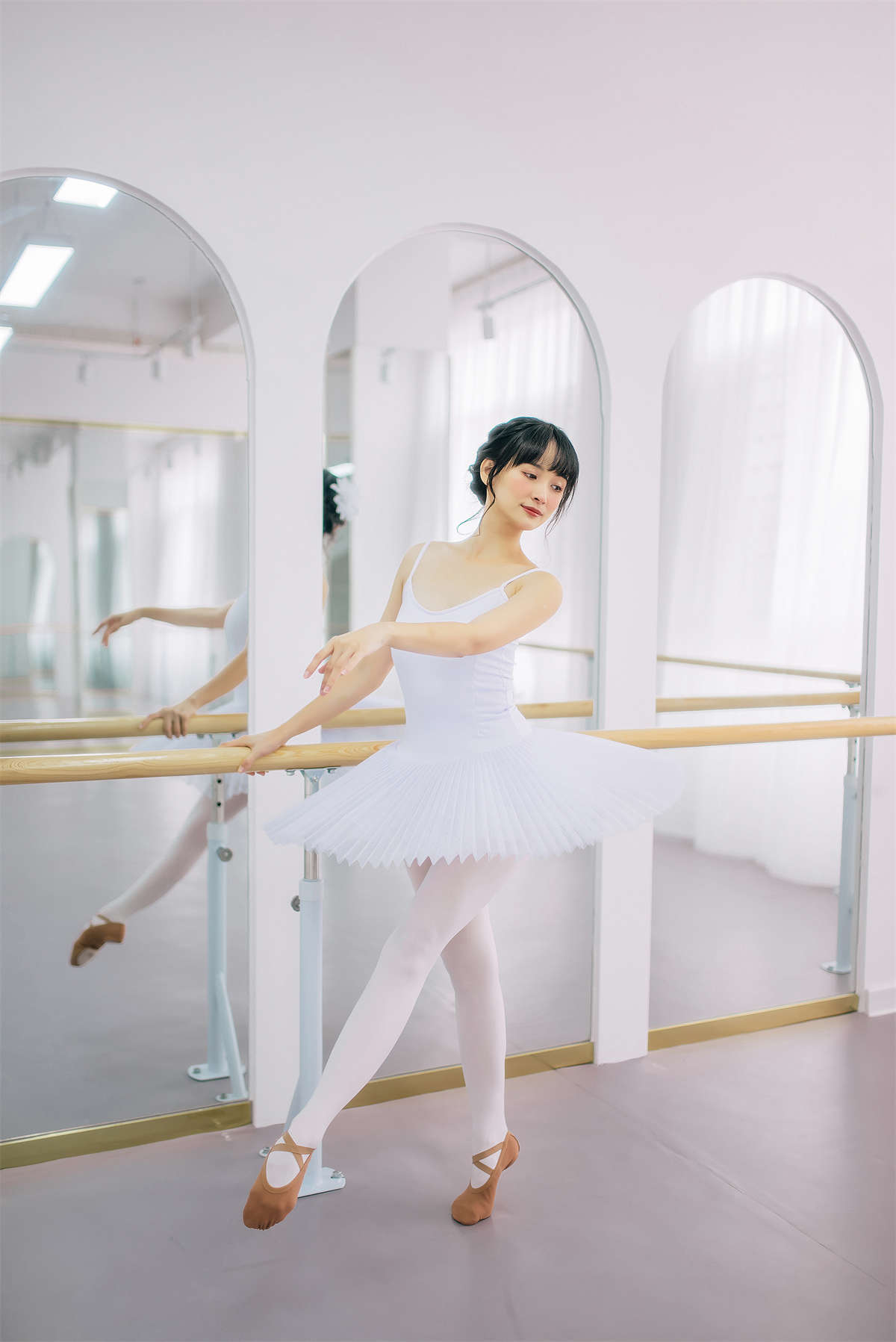 YITUYU艺图语 2023.09.07 当她踮起脚尖 封木木AINY插图1