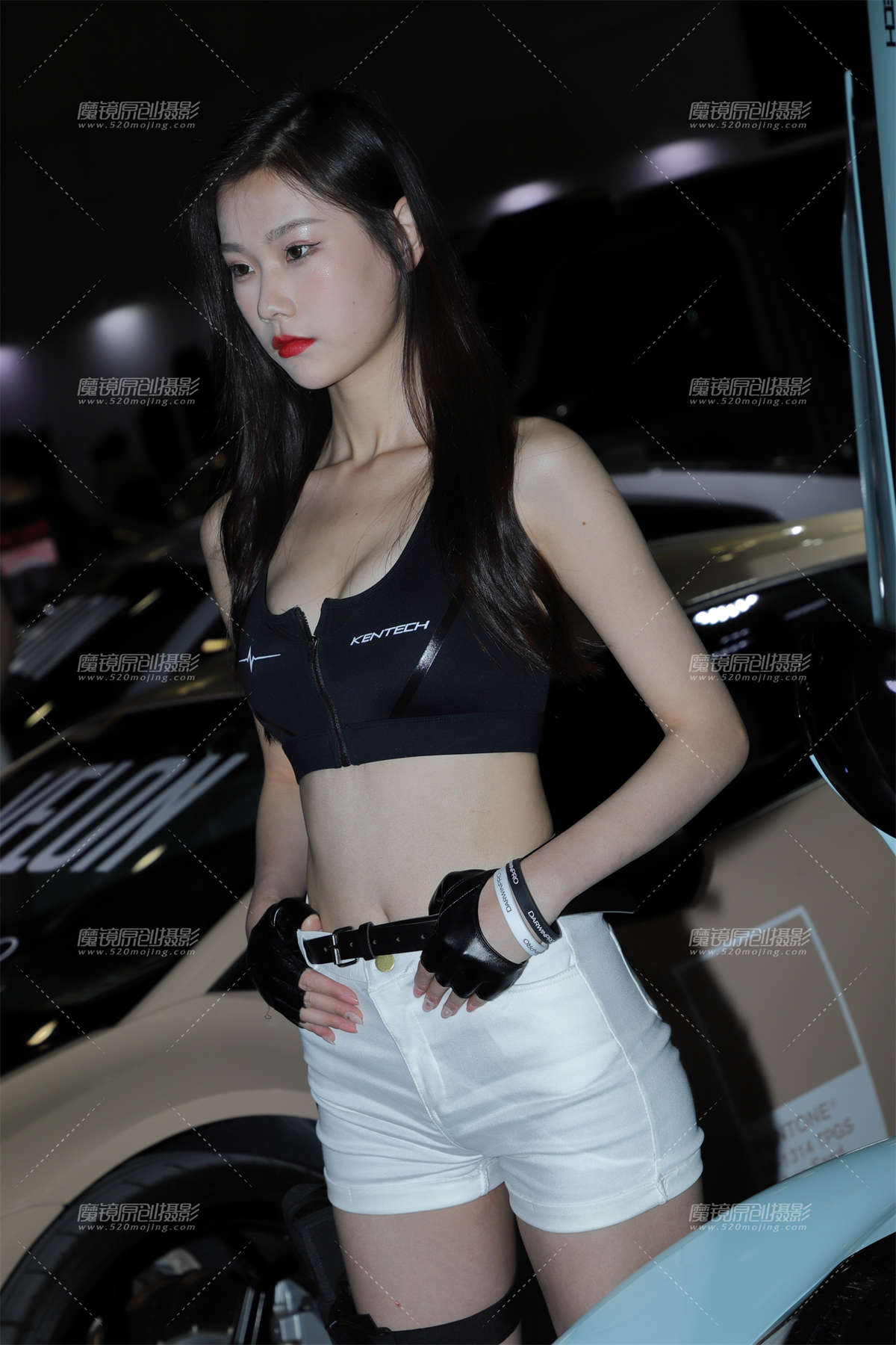 黑色抹胸 白色热裤10插图1