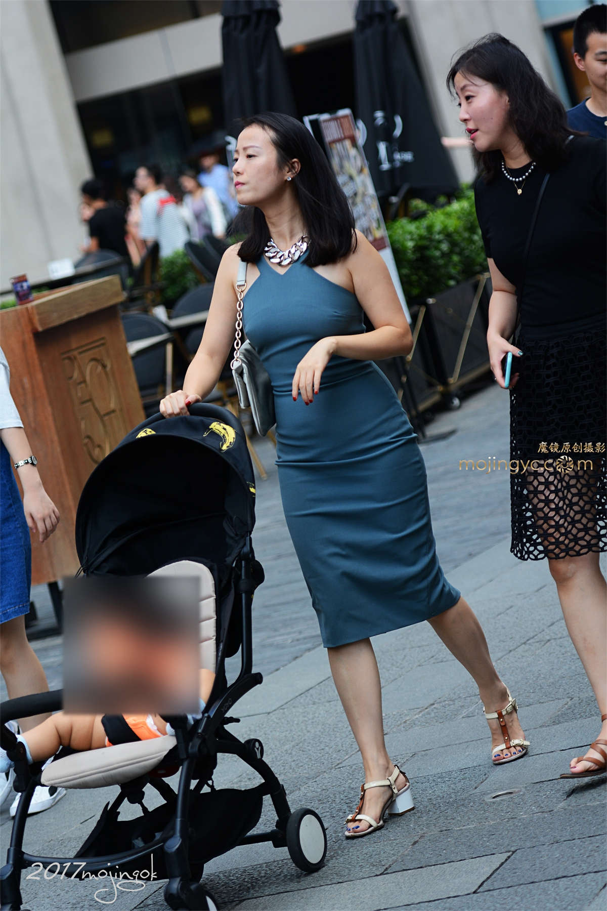 咔喳赛帖-推车少妇-日更街拍