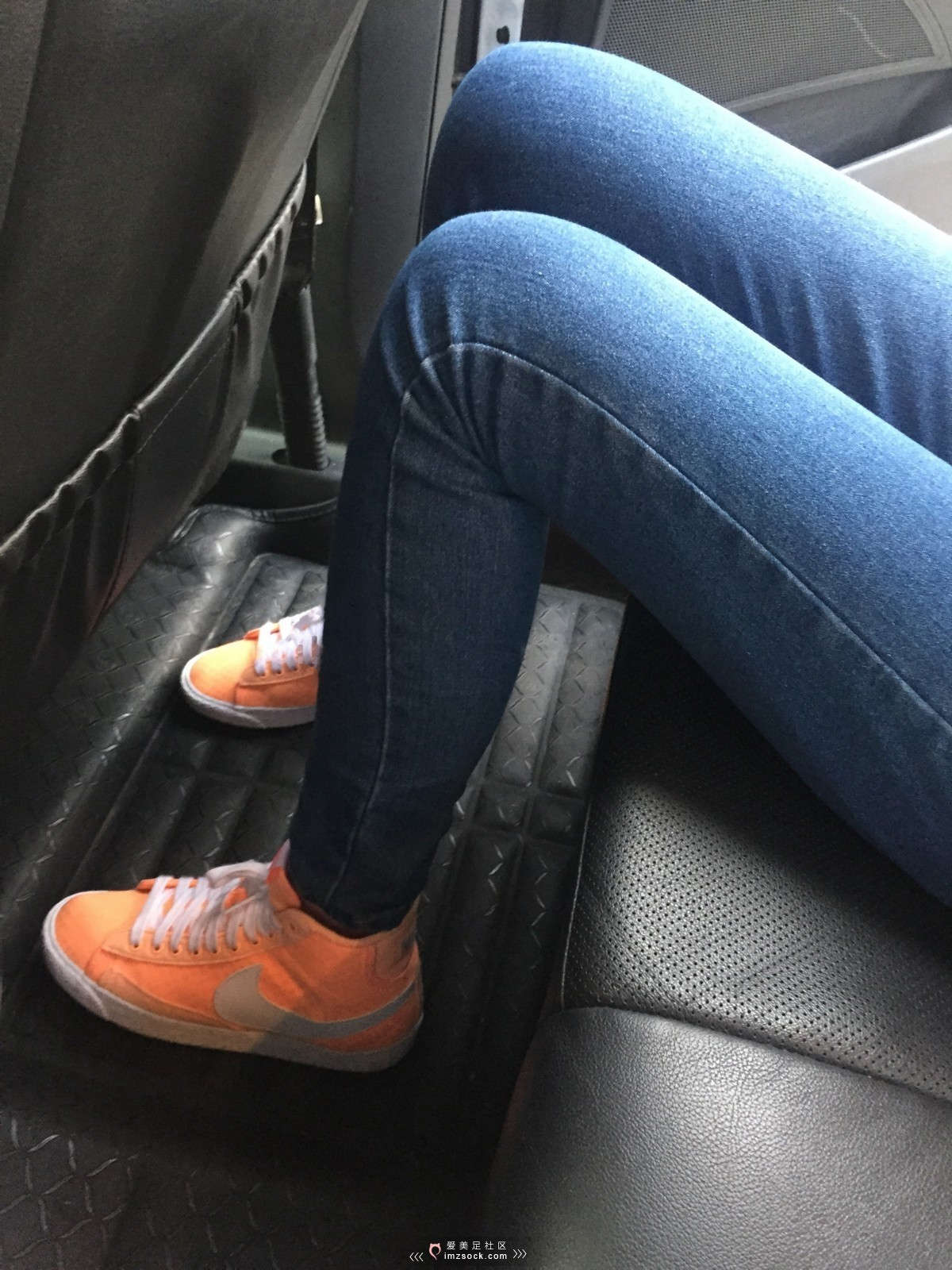 图片[2]-MZSOCK-2018 No.79 斯文乖巧的学生妹板鞋洞洞船袜-日更街拍