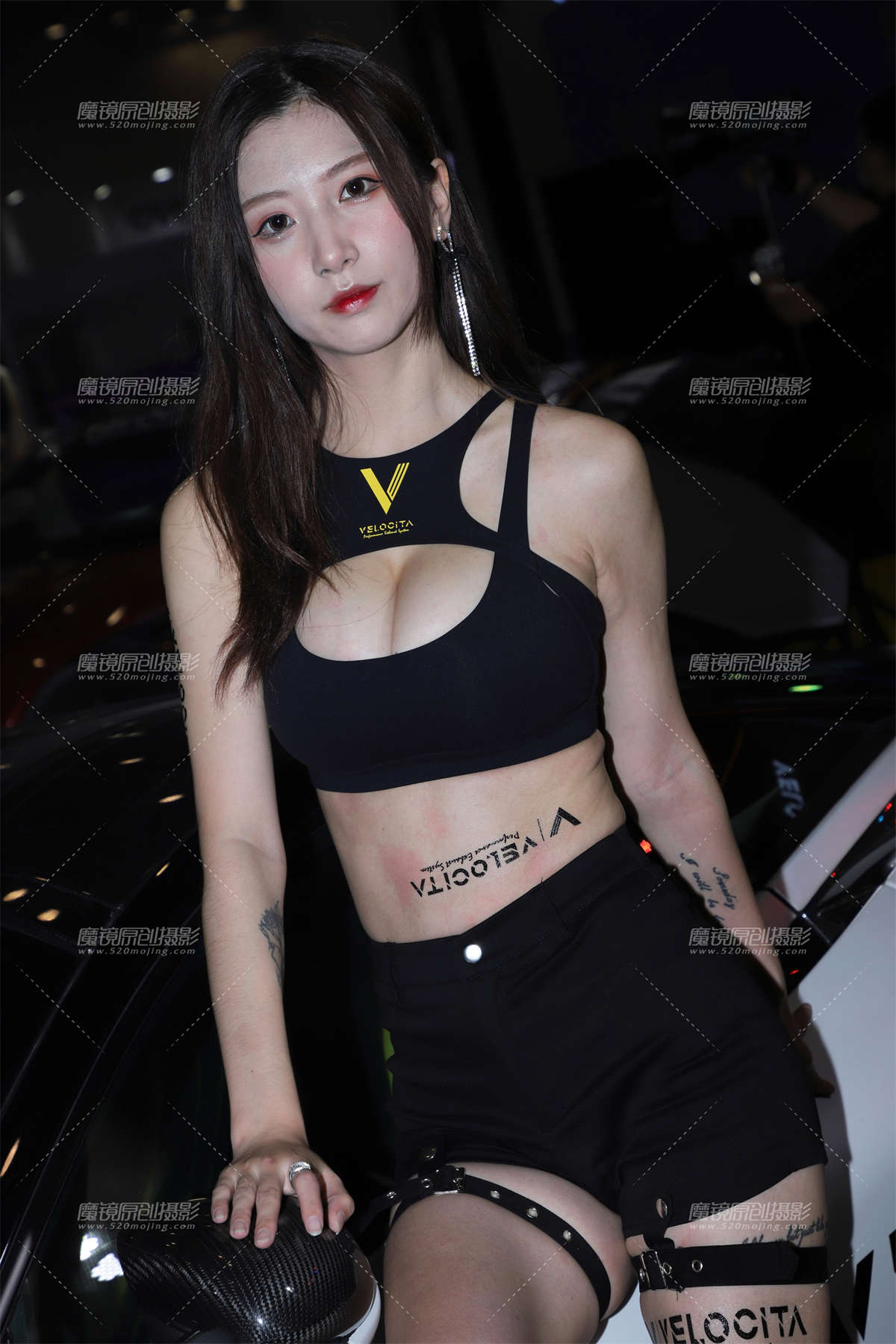 黑色抹胸 黑色热裤制服1-日更街拍