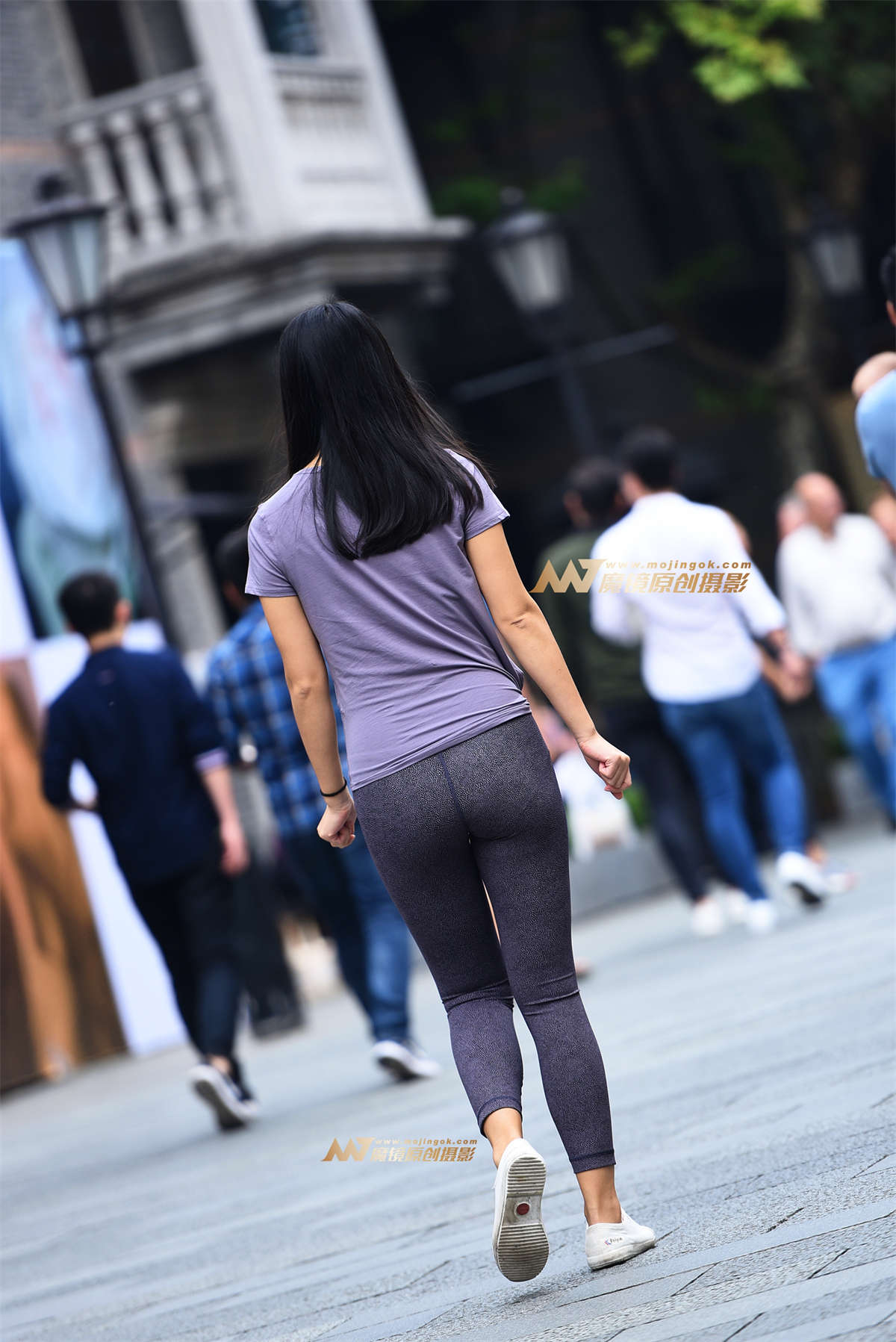 图片[2]-【咔喳赛贴】街中紧身-日更街拍