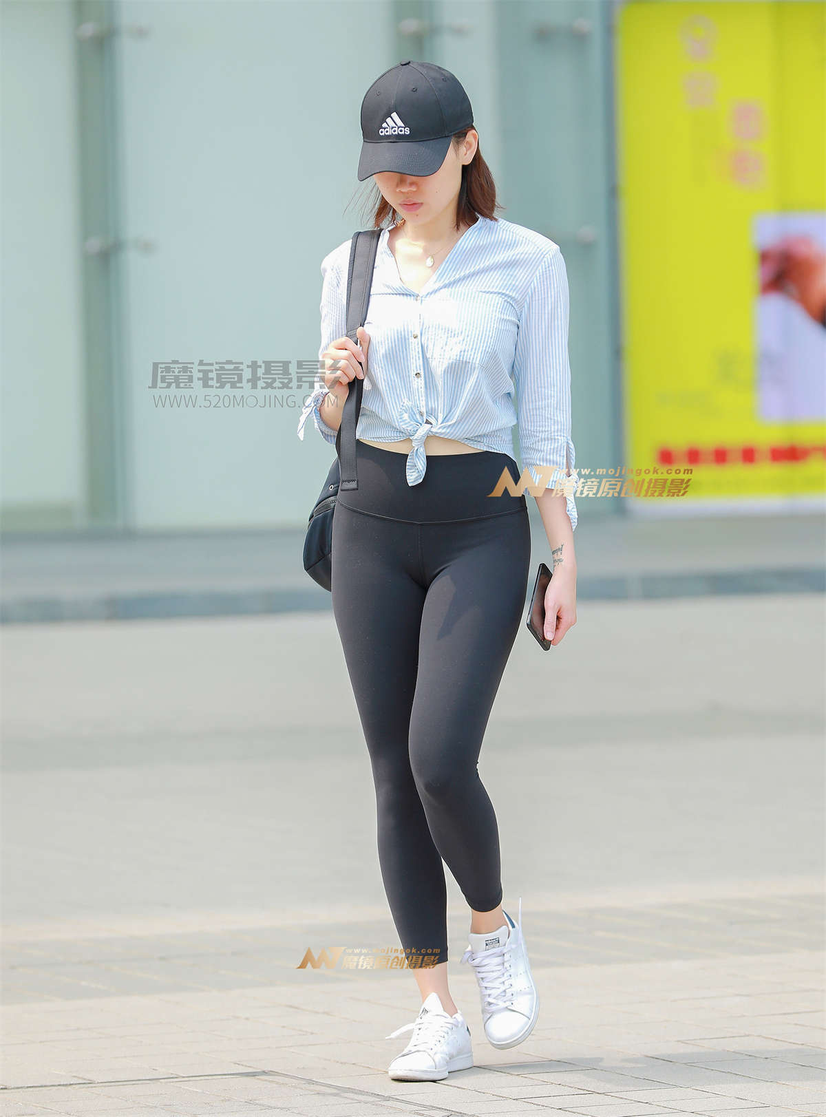 【视觉冲击赛帖】露腰，性感，翘臀 美眉-日更街拍