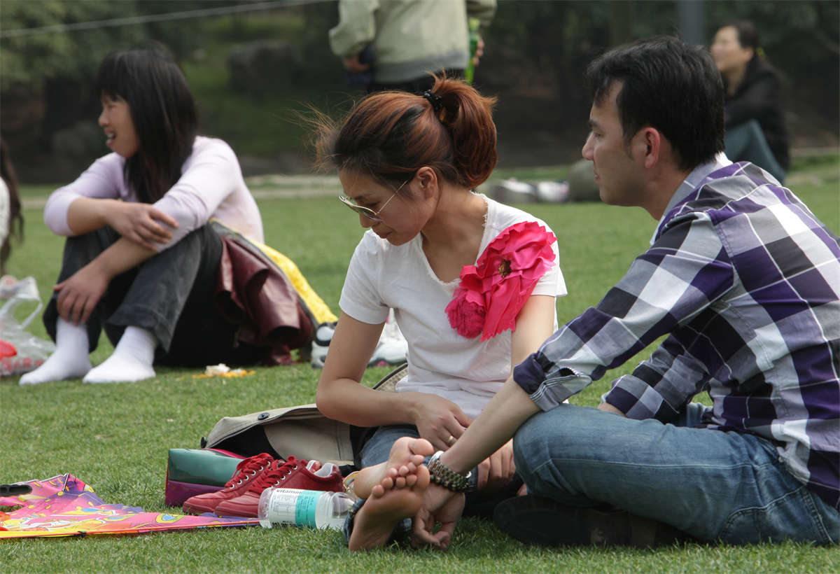 图片[2]-踏青公园街拍系列No.429 模拍也很难找到的高品质女孩[上集]-日更街拍