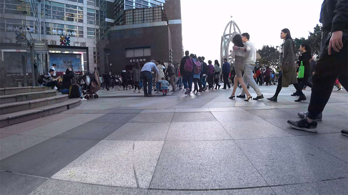 图片[2]-性感米色丰满美女-日更街拍