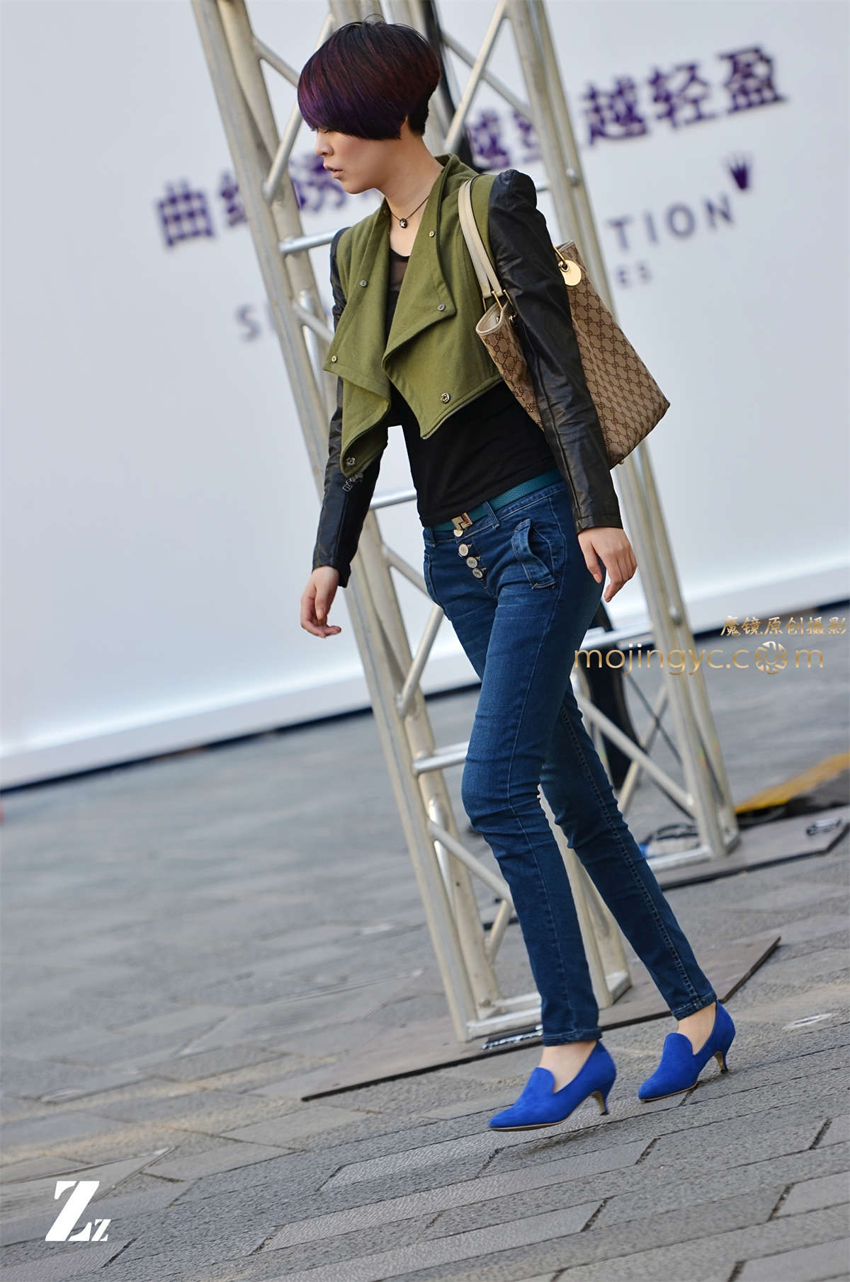 咔喳2016.12.25 街拍105（18p)-日更街拍