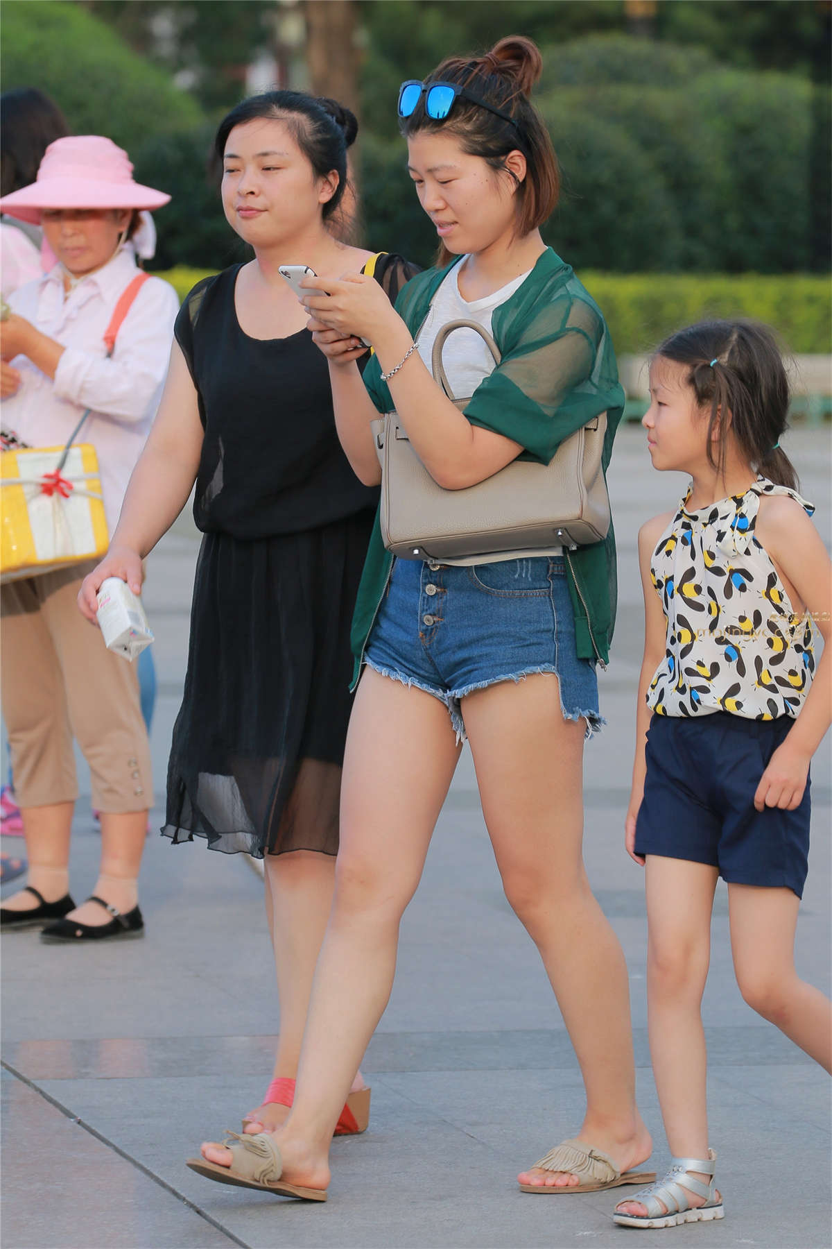 图片[2]-美腿有点透（30P）-日更街拍