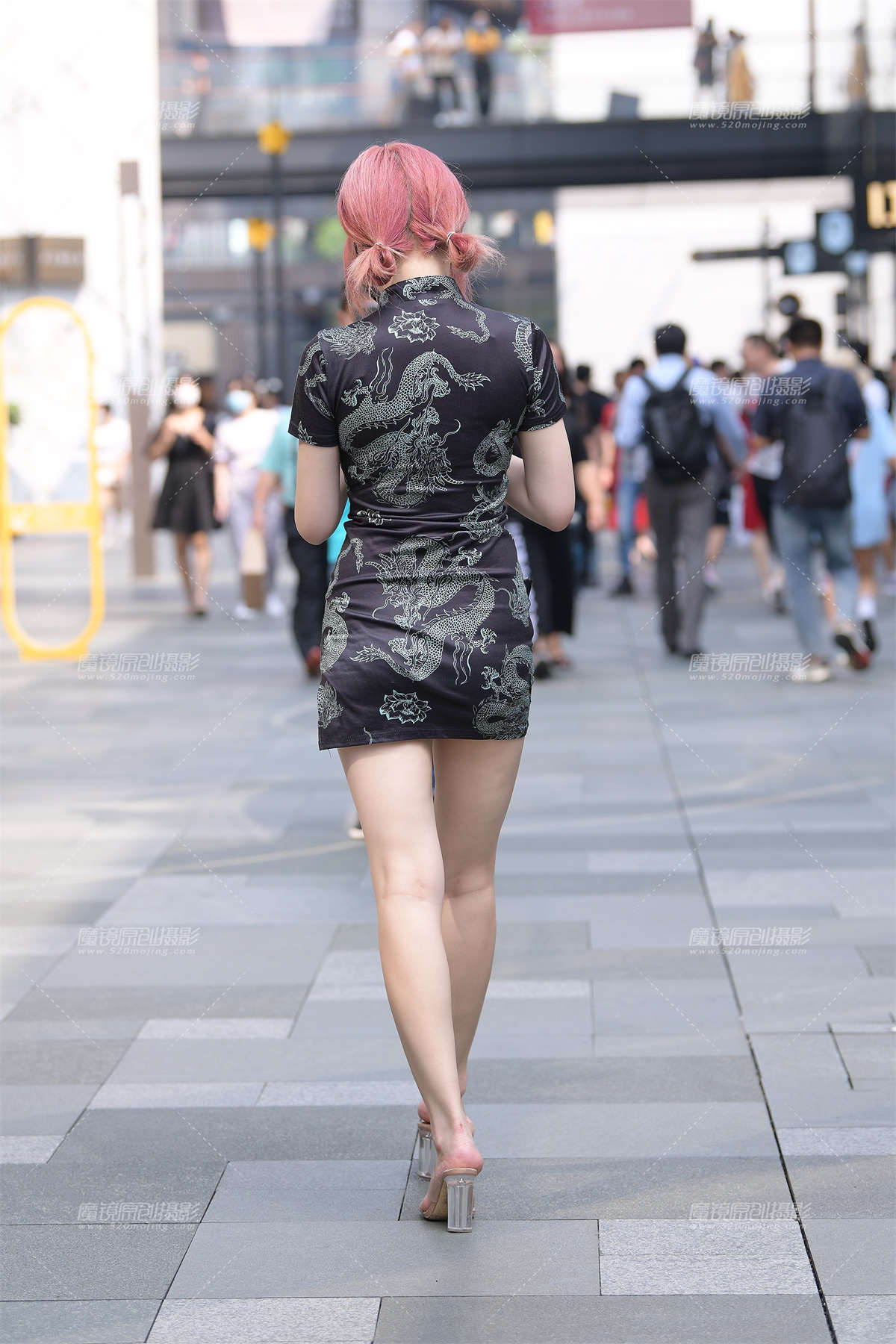 图片[2]-修身的旗袍美女-日更街拍