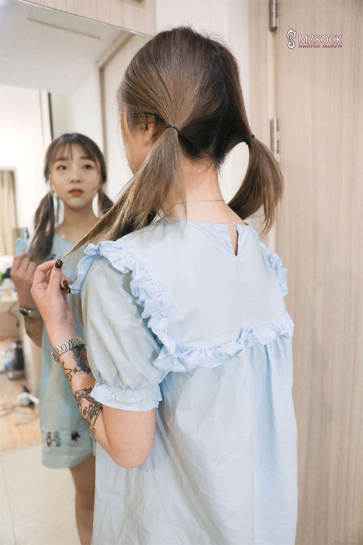 MZSOCK-2019 NO.083 梦琪-日更街拍