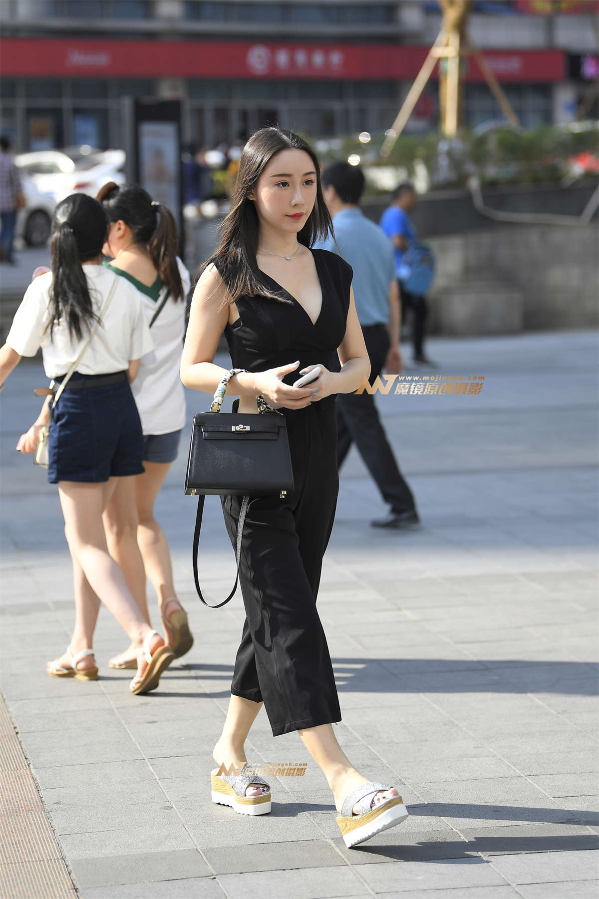 图片[2]-【一只傻麋鹿赛帖】含情脉脉的黑衣美女-日更街拍