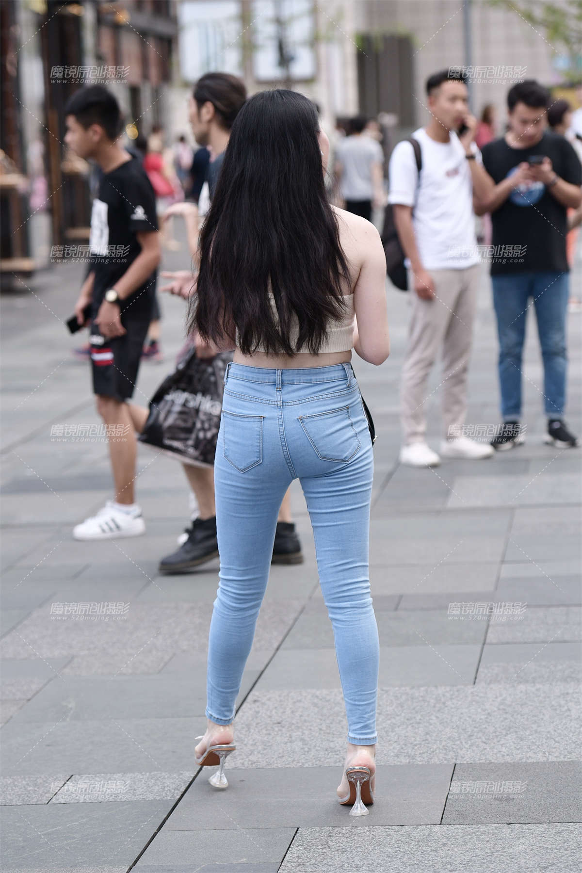 图片[2]-牛字裤美女-日更街拍