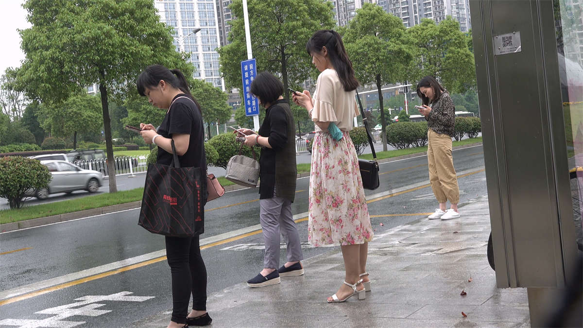 长裙，凉高跟，美足美女-日更街拍
