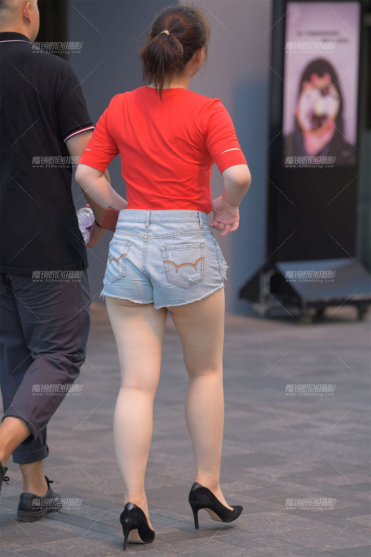 【红石赛贴】性感热裤美女插图1