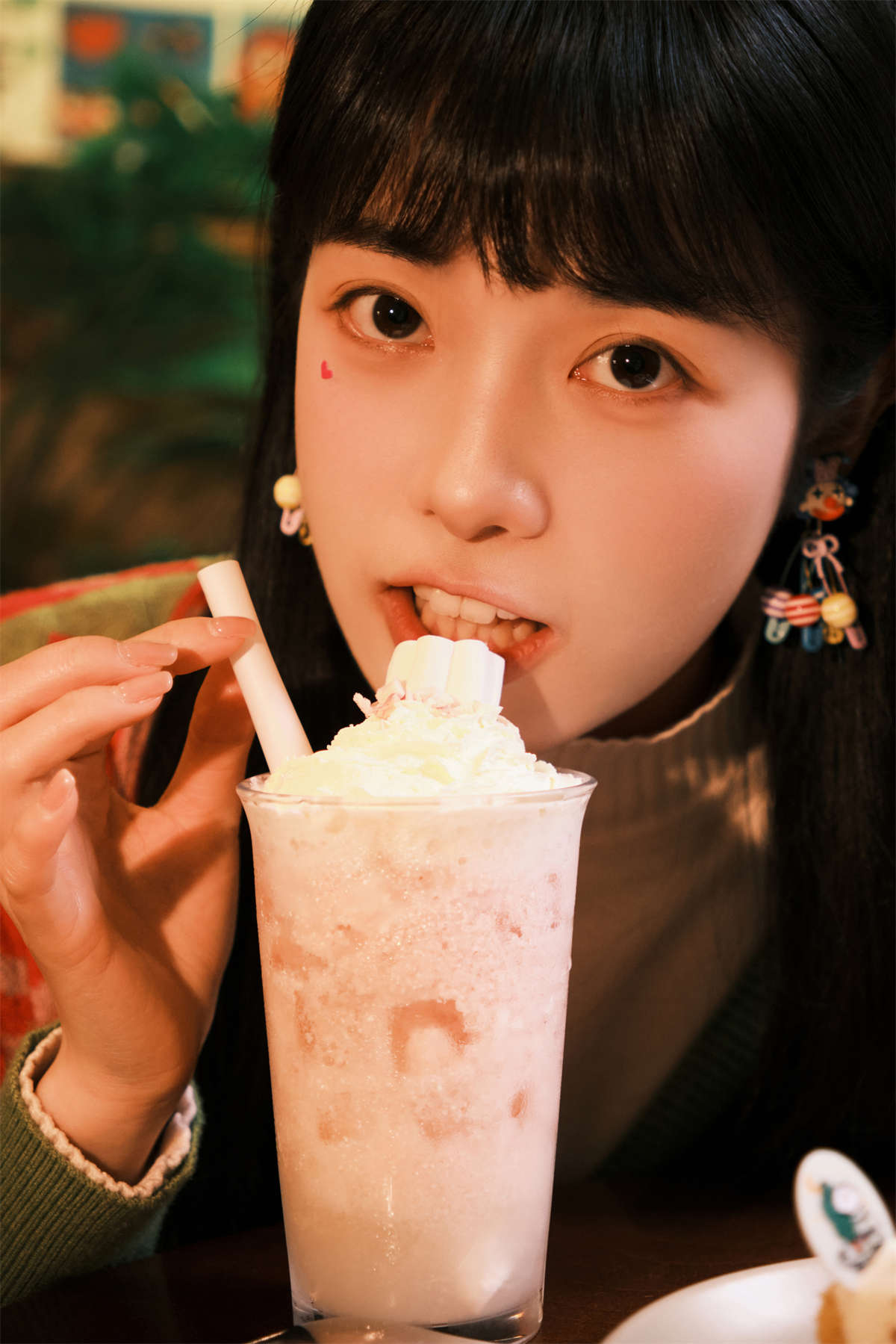 YITUYU艺图语 2024.06.11 咖啡超甜 小松麻奈-日更街拍