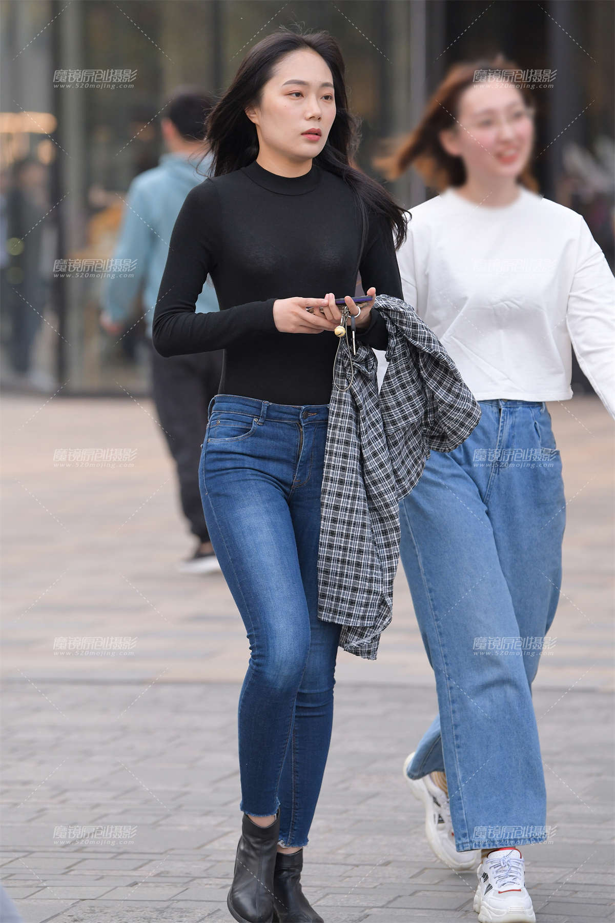 【红石赛帖】性感牛仔裤美女-日更街拍