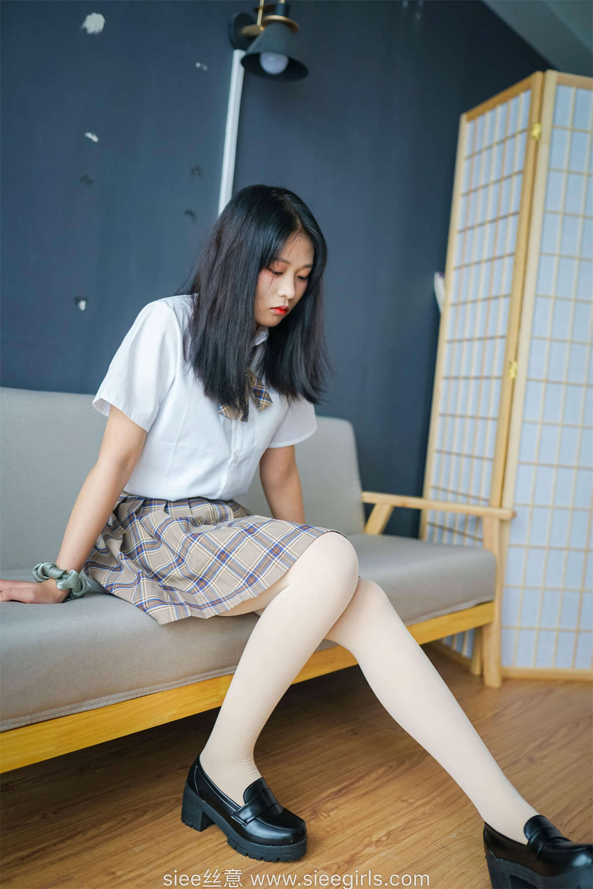 图片[2]-SIEE丝意 NO.472 文文 小皮鞋学生装，厚肉丝-日更街拍