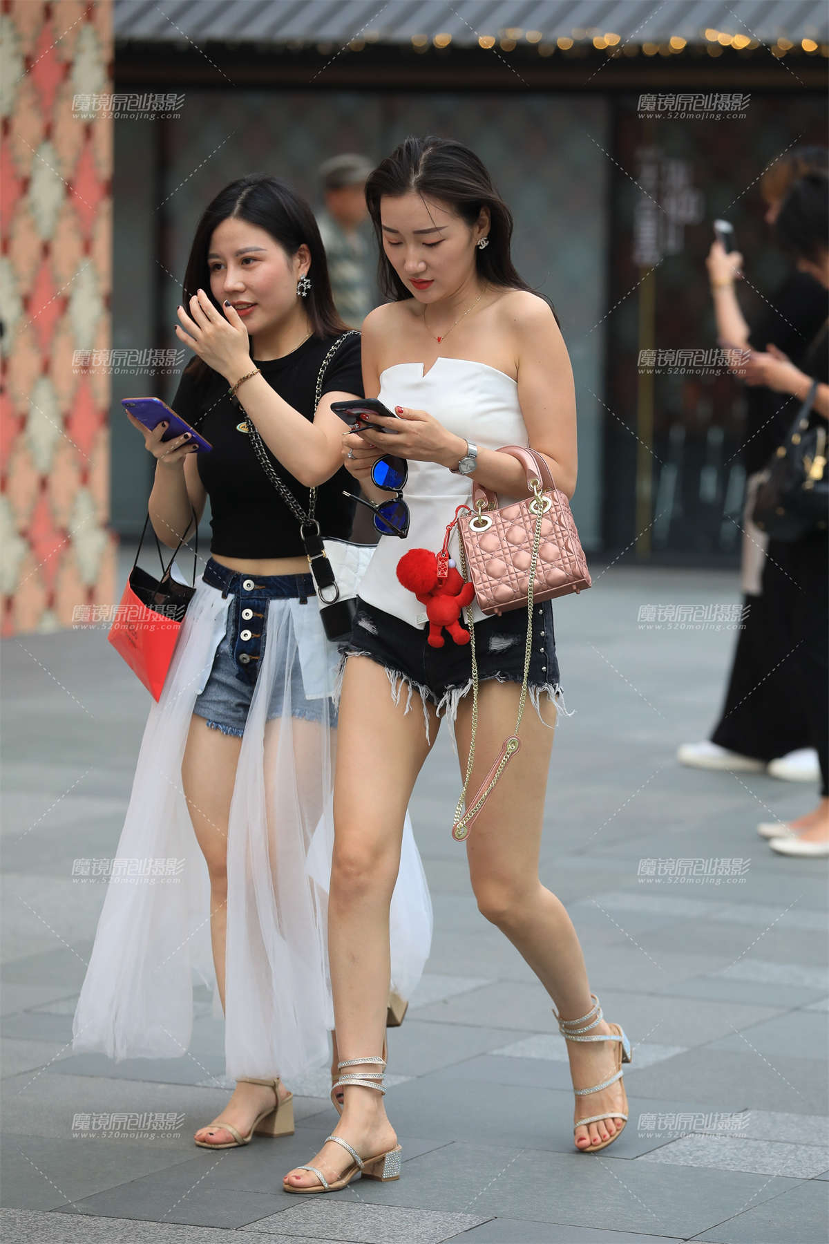 图片[2]-抹胸长腿好身材-日更街拍