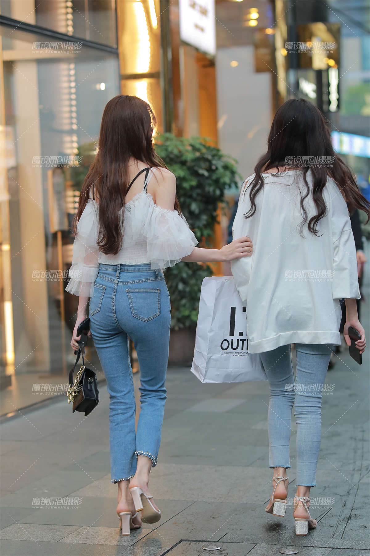 图片[2]-漂亮姐妹花-日更街拍